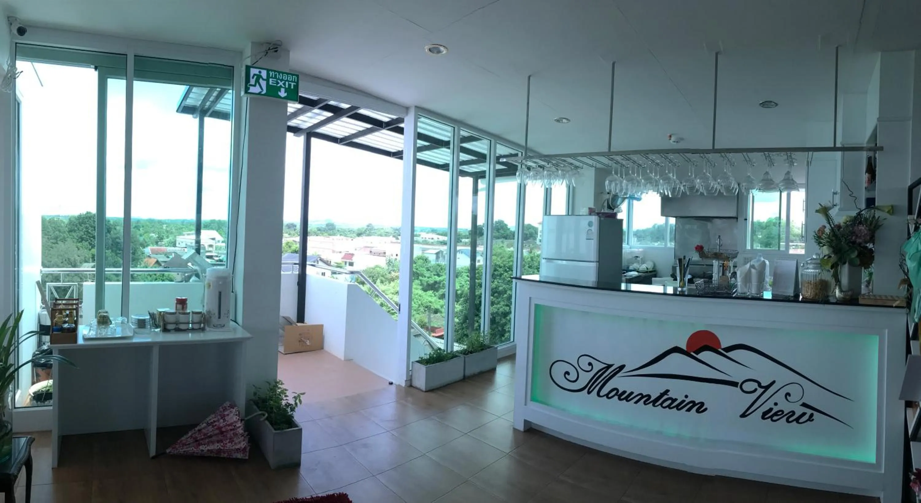 Kitchen or kitchenette in Namthip Residence