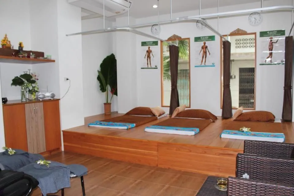 Massage in Namthip Residence