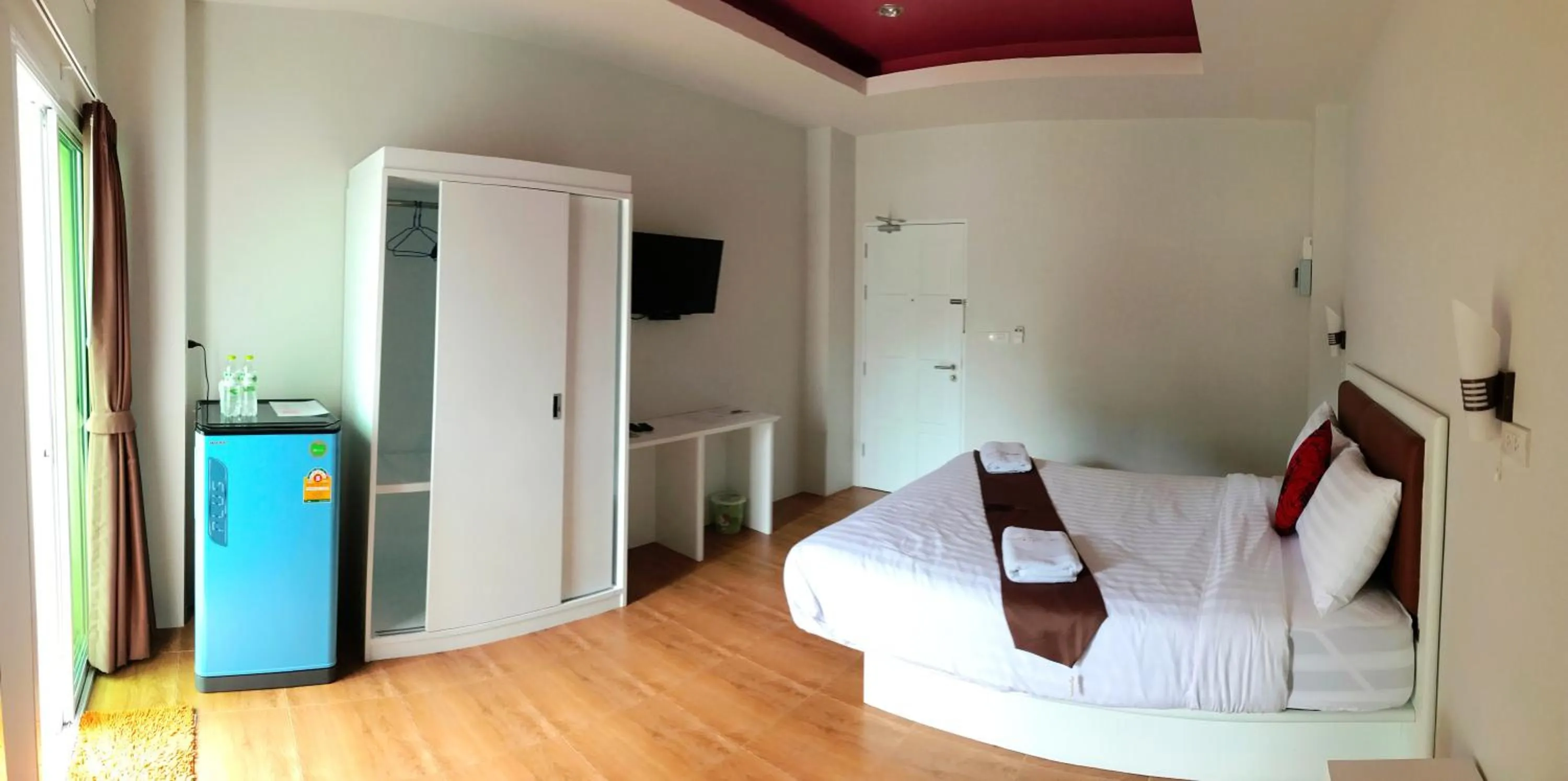 Photo of the whole room, Bed in Namthip Residence