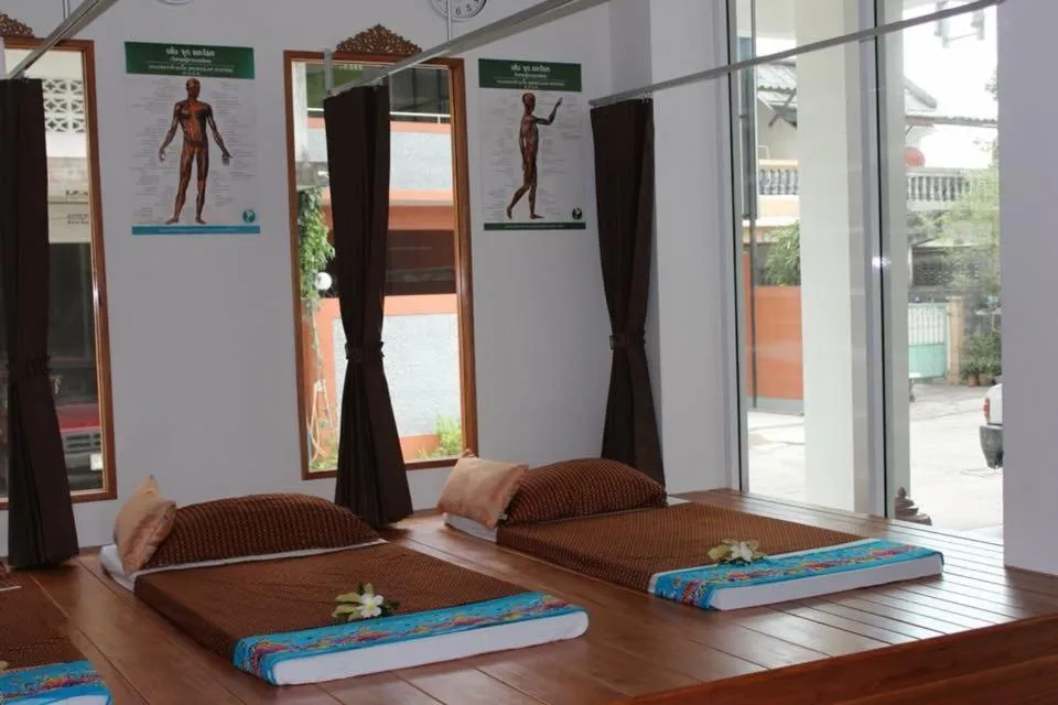Massage in Namthip Residence