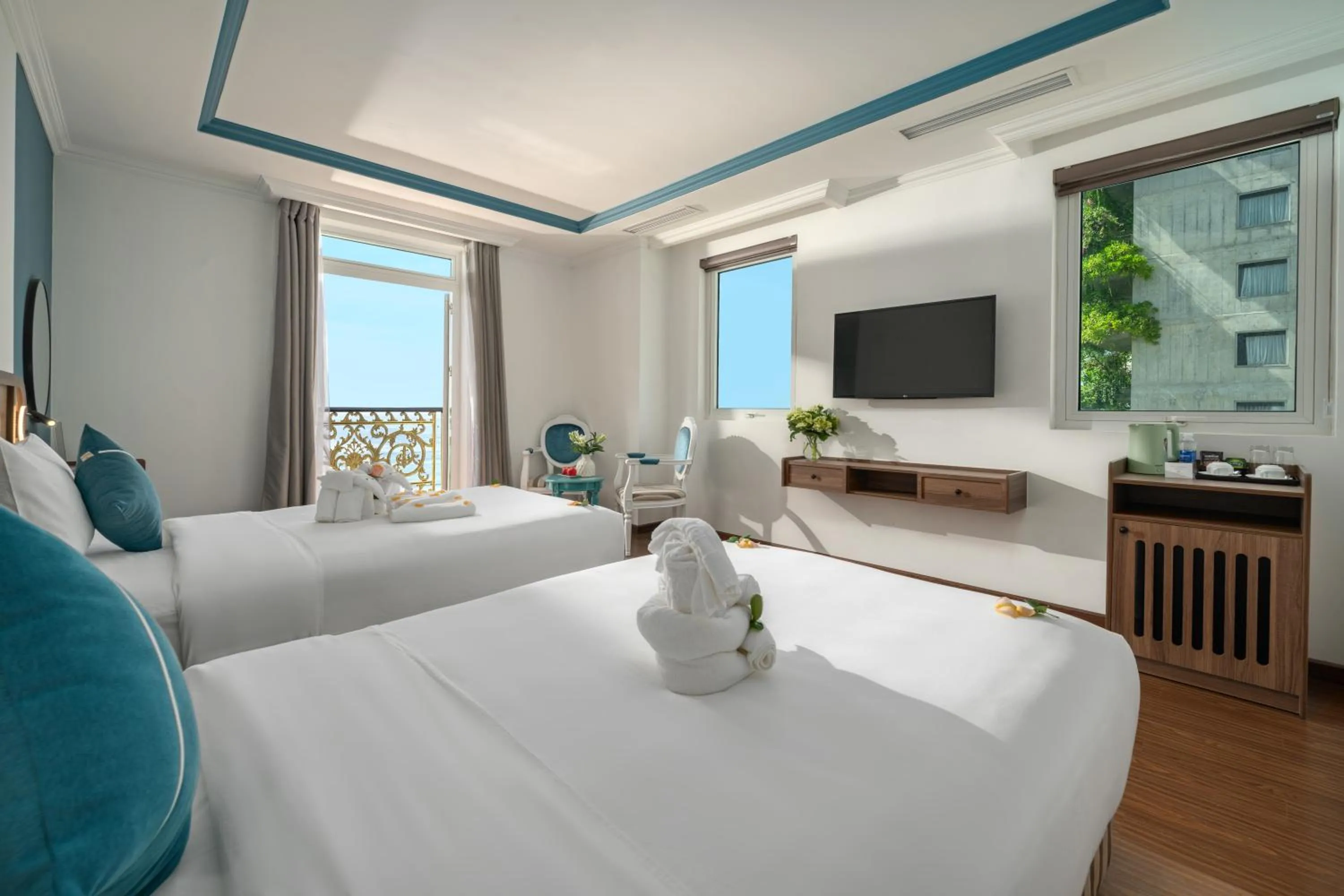 Bed in Paracel Beach Hotel