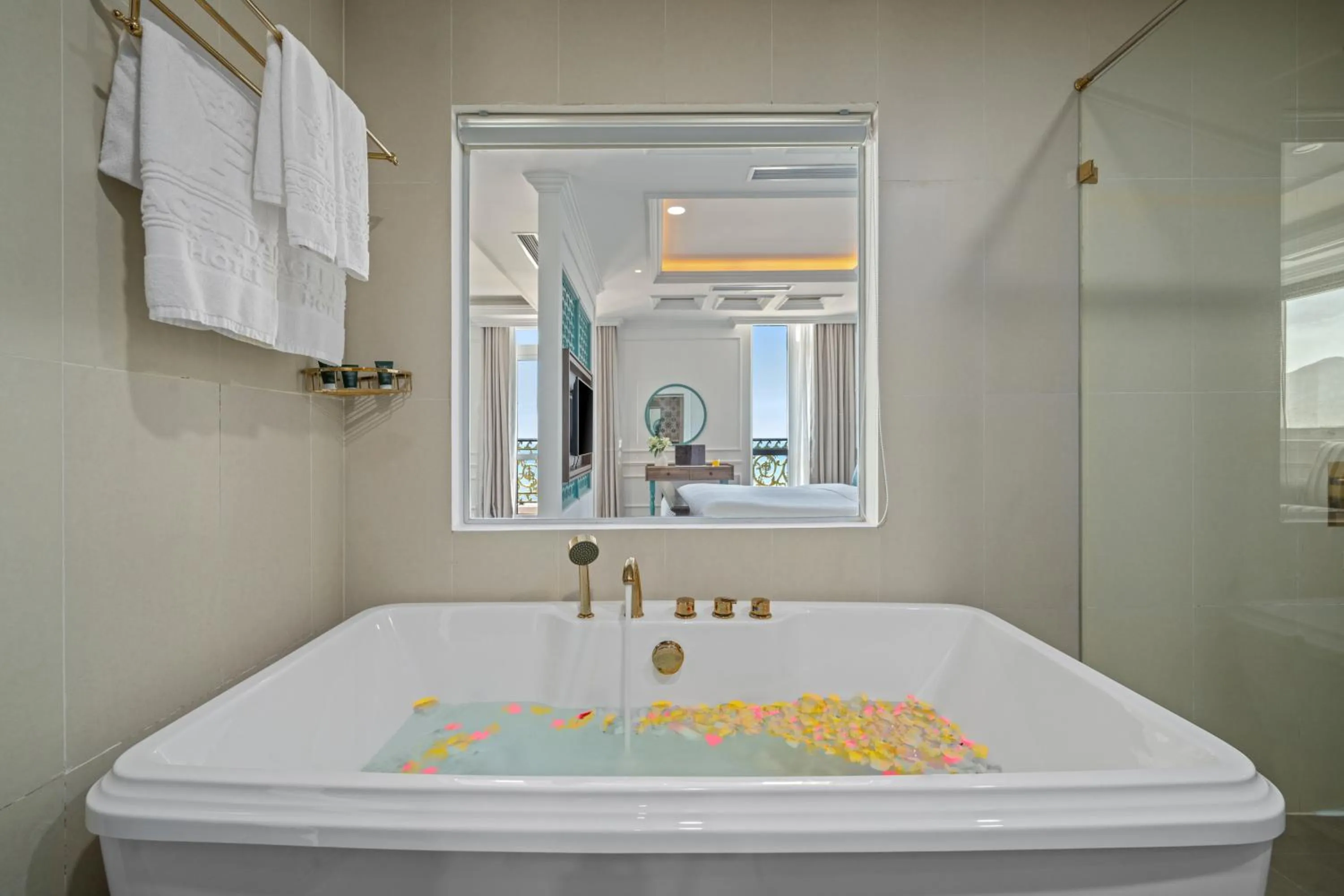 Bathroom in Paracel Beach Hotel