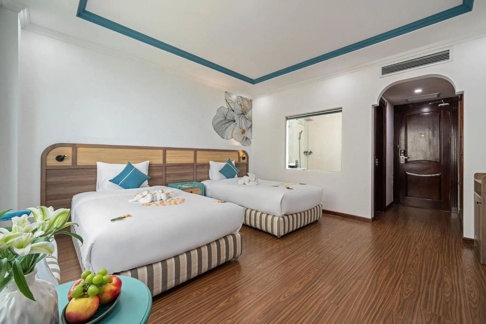 Bed in Paracel Beach Hotel