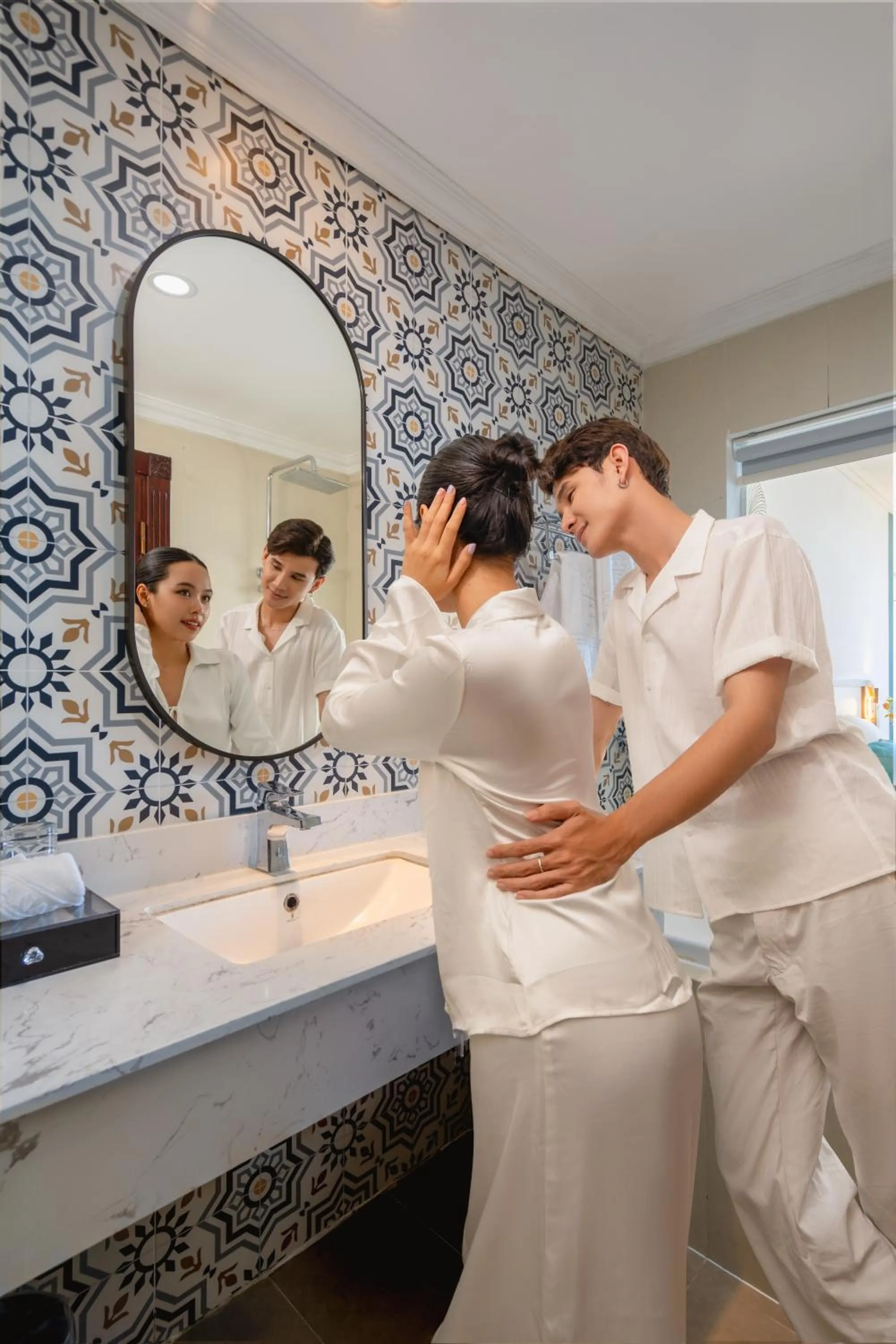 People in Paracel Beach Hotel