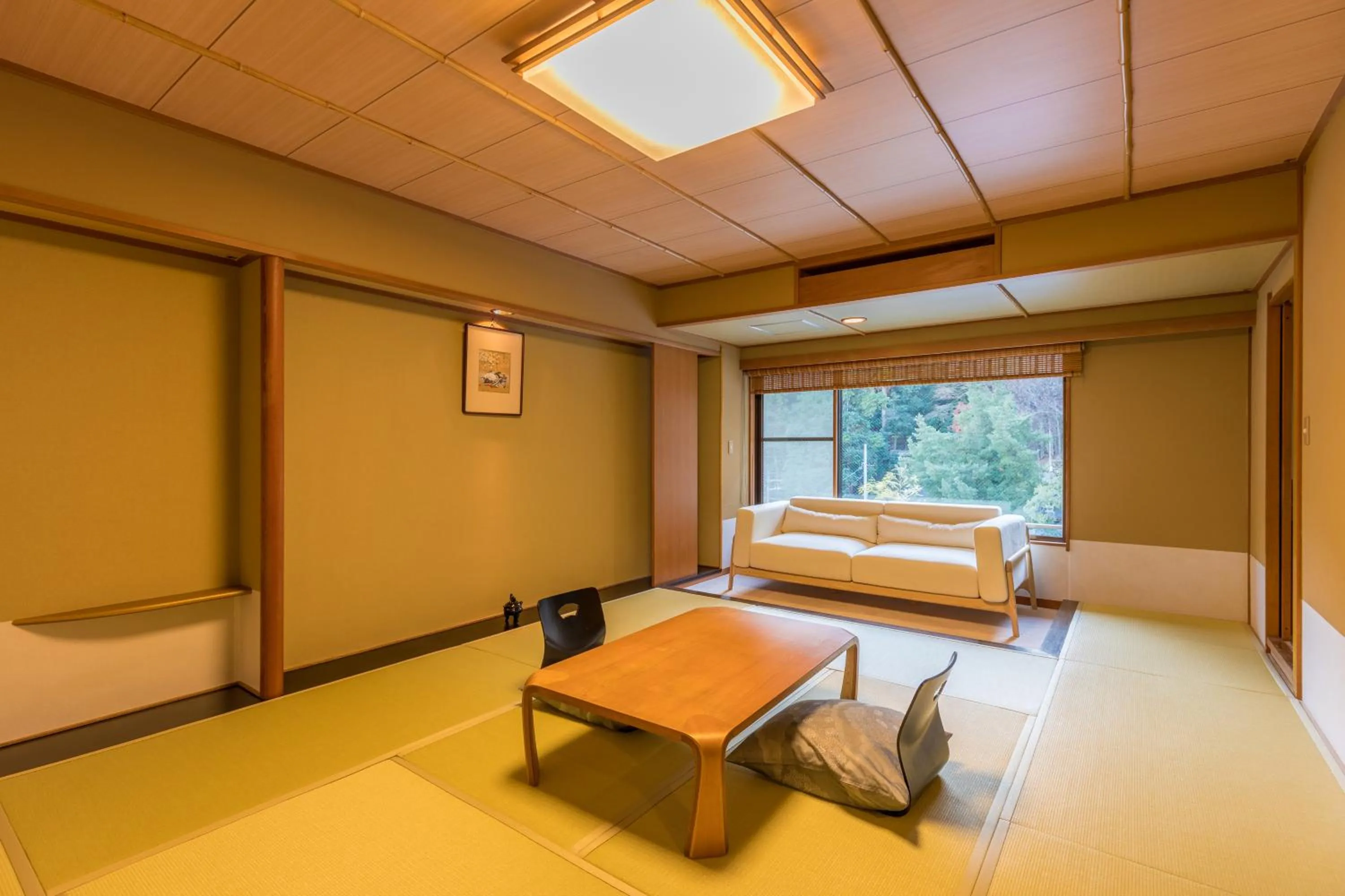 Bed in Honjin