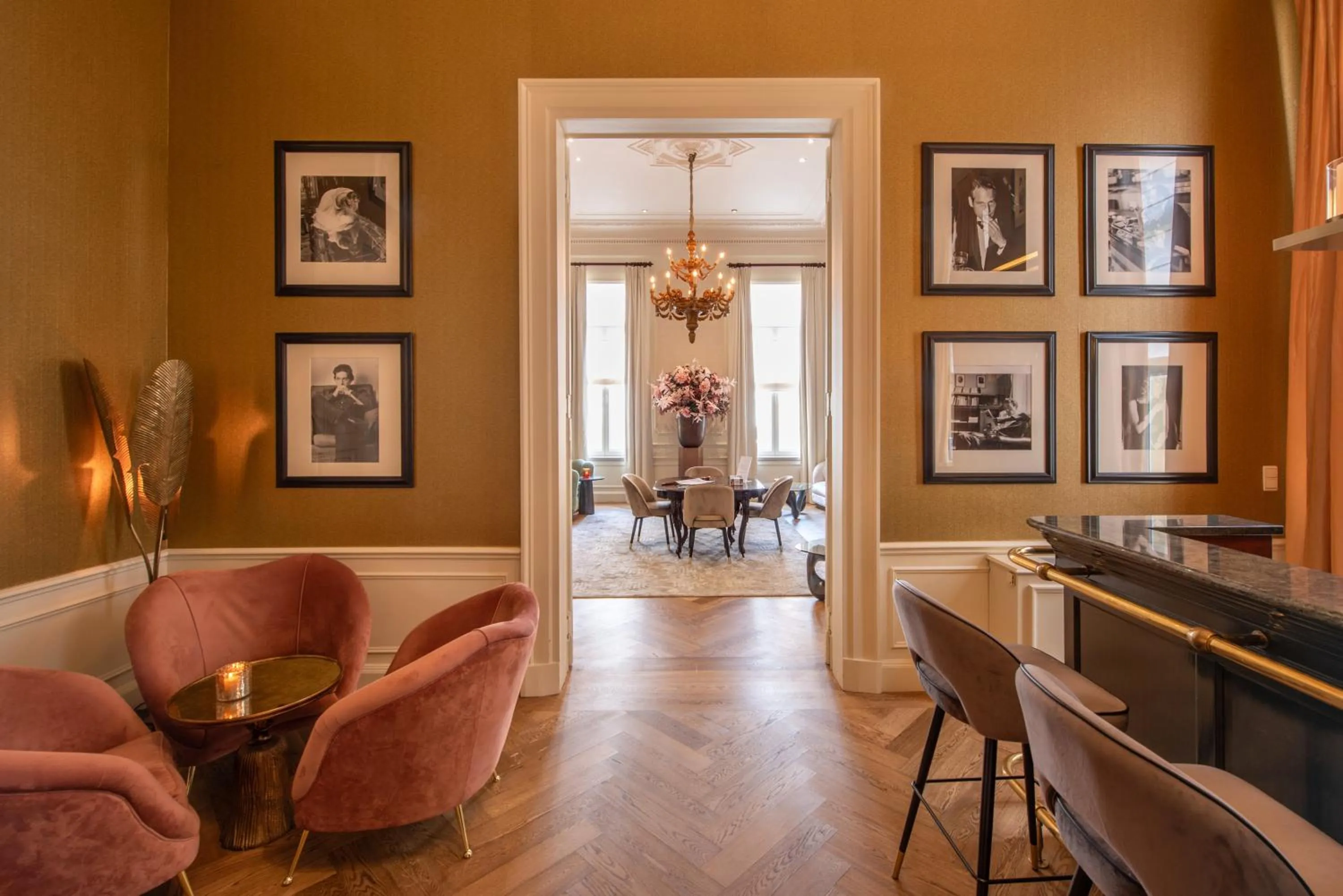 Lounge or bar in Dukes' Arches Brugge - by Dukes' Hotel Collection