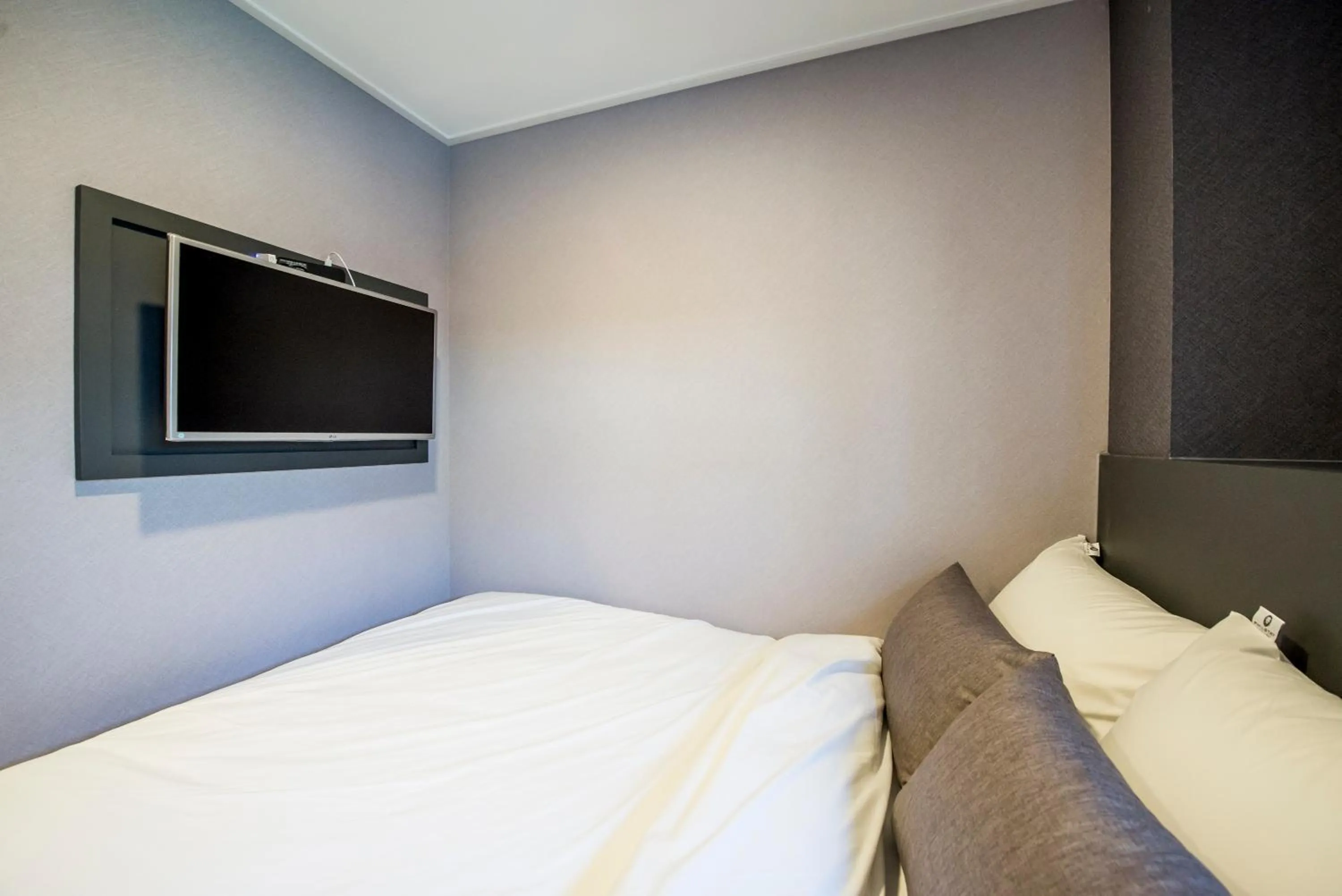 Bedroom, Bed in Philstay Myeongdong Metro