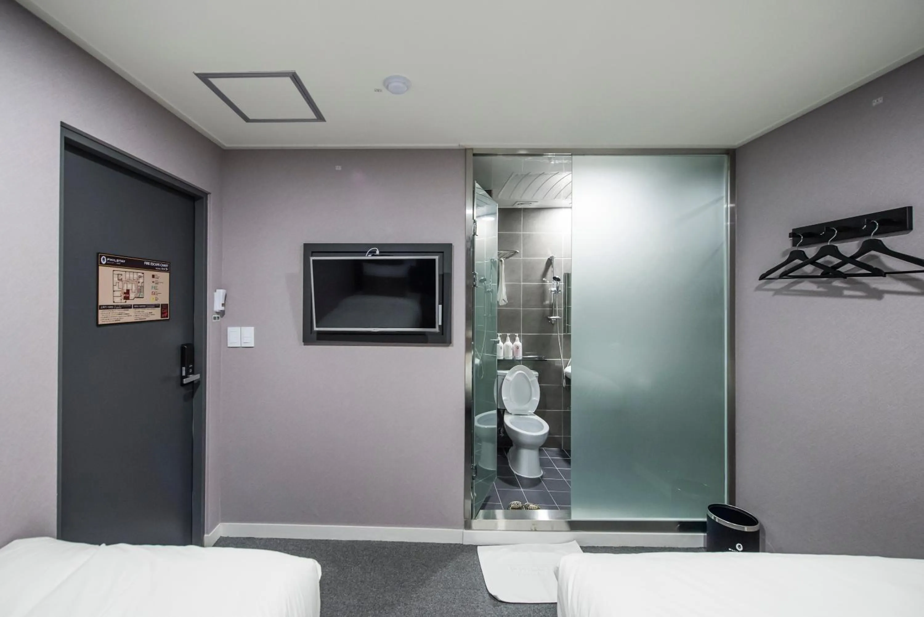 Photo of the whole room, Bed in Philstay Myeongdong Metro