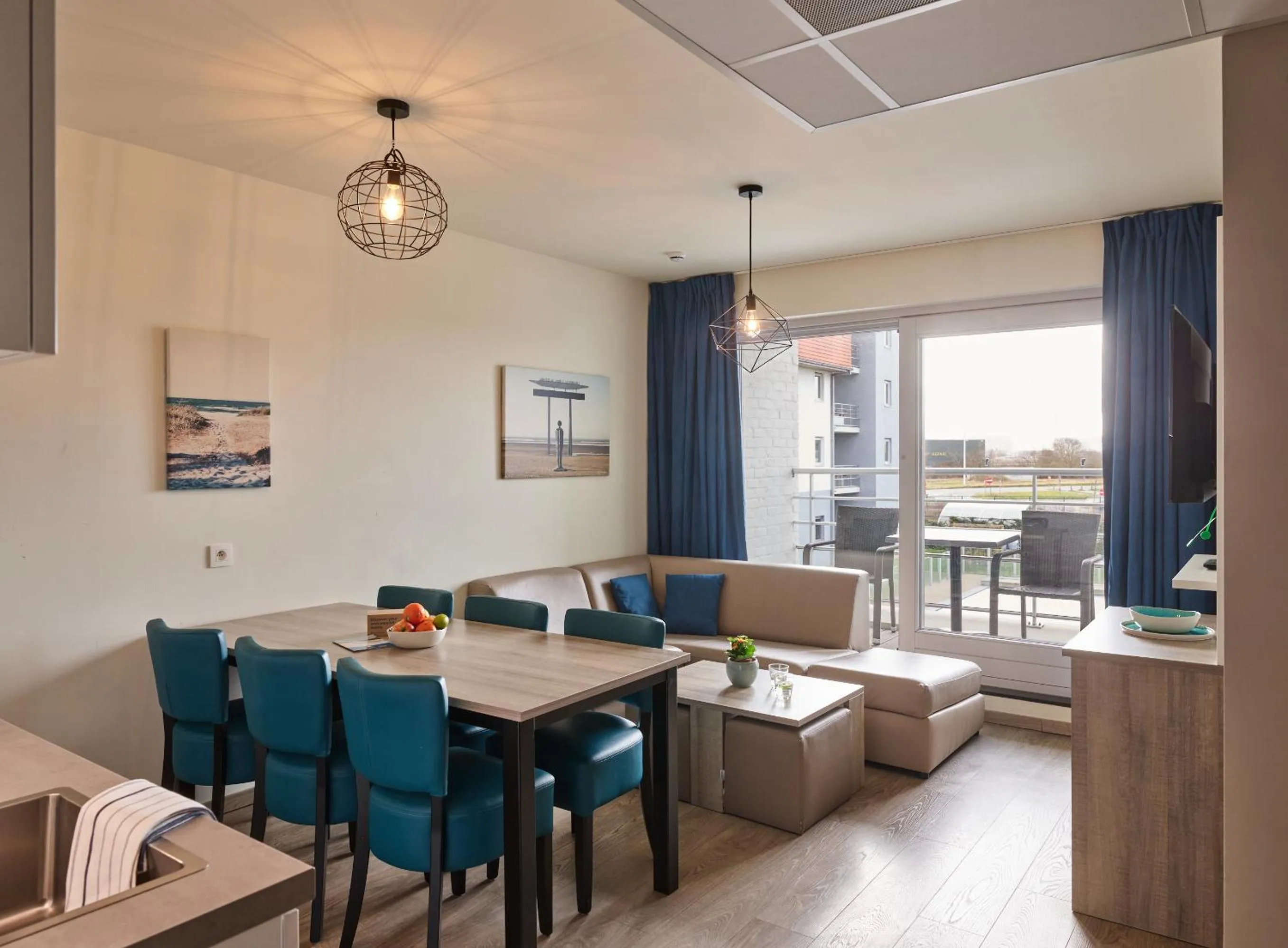 Seating area in Holiday Suites Zeebrugge