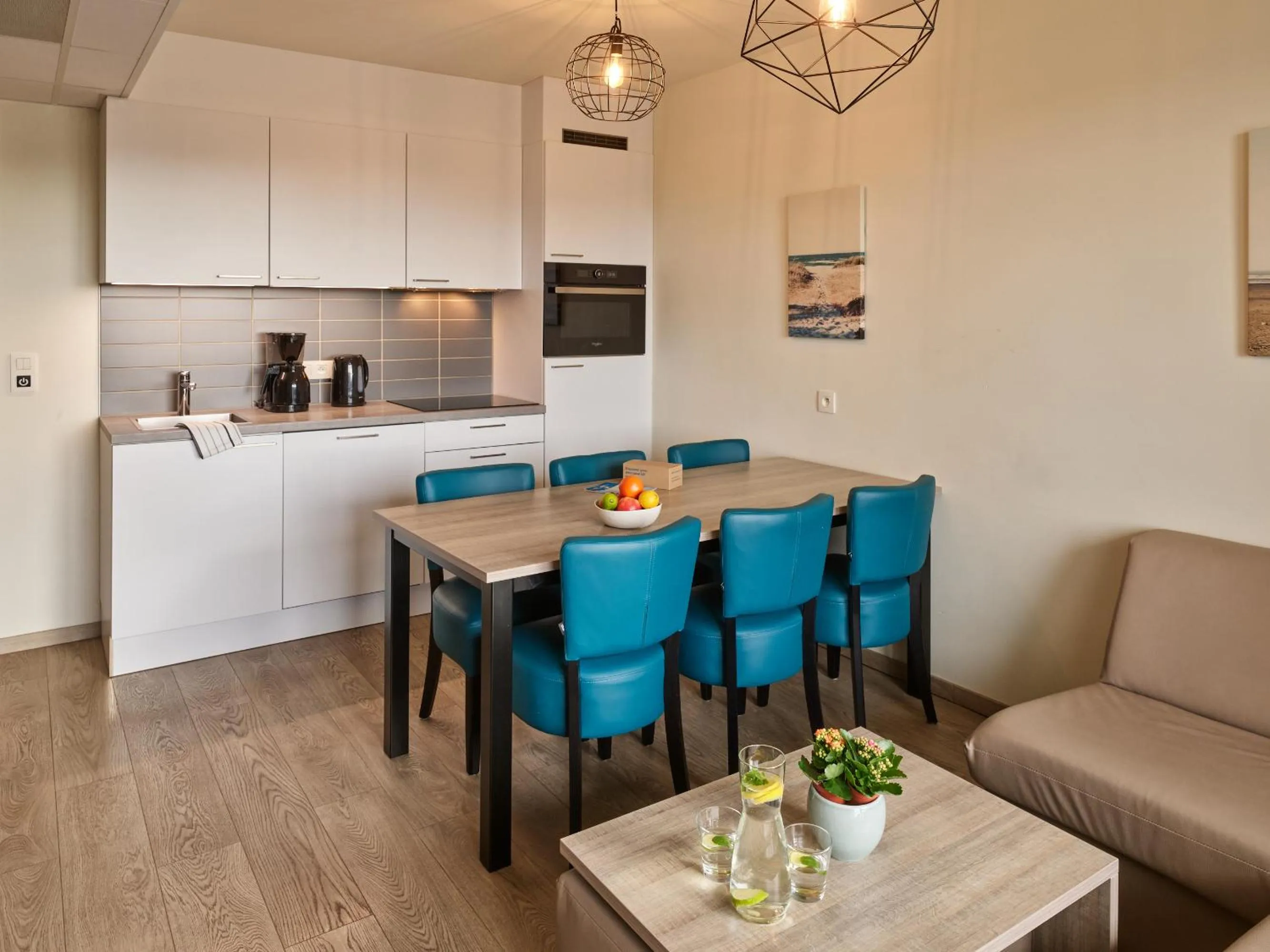 Coffee/tea facilities in Holiday Suites Zeebrugge