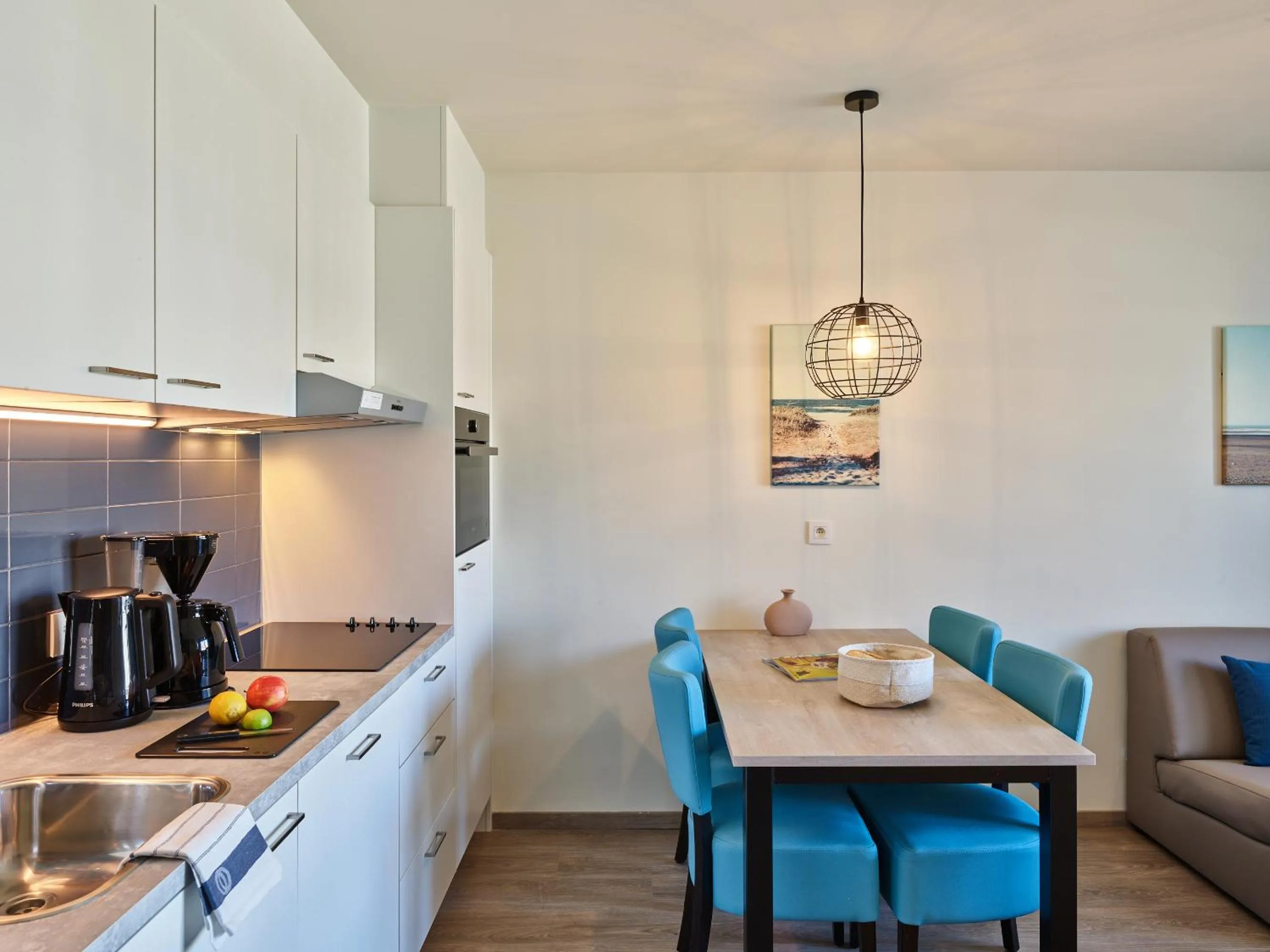 Coffee/tea facilities in Holiday Suites Zeebrugge