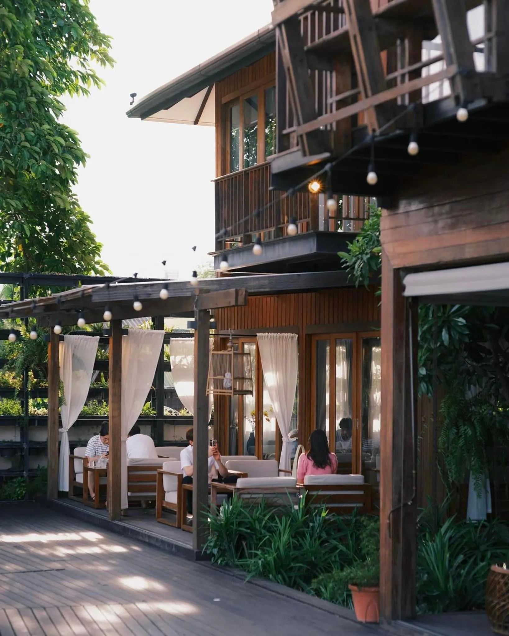 Restaurant/places to eat in Chann Bangkok Noi