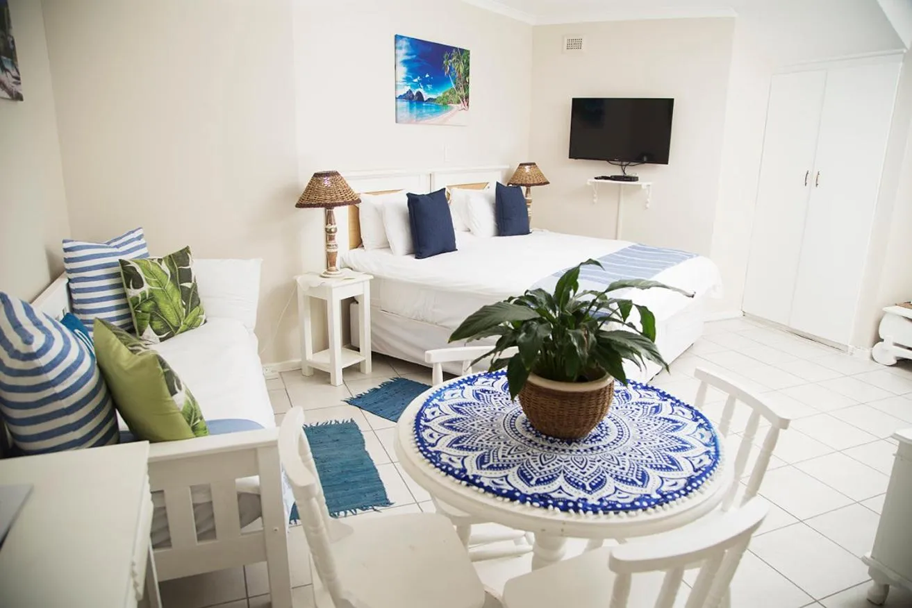 Ansteys Beach Self Catering Apartments