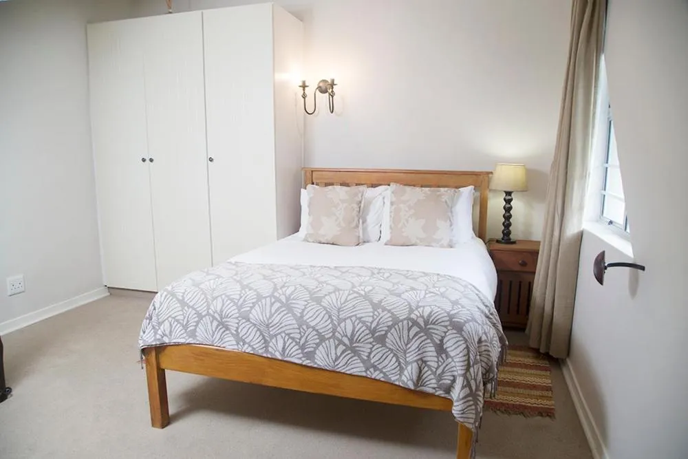 Bed in Ansteys Beach Self Catering Apartments