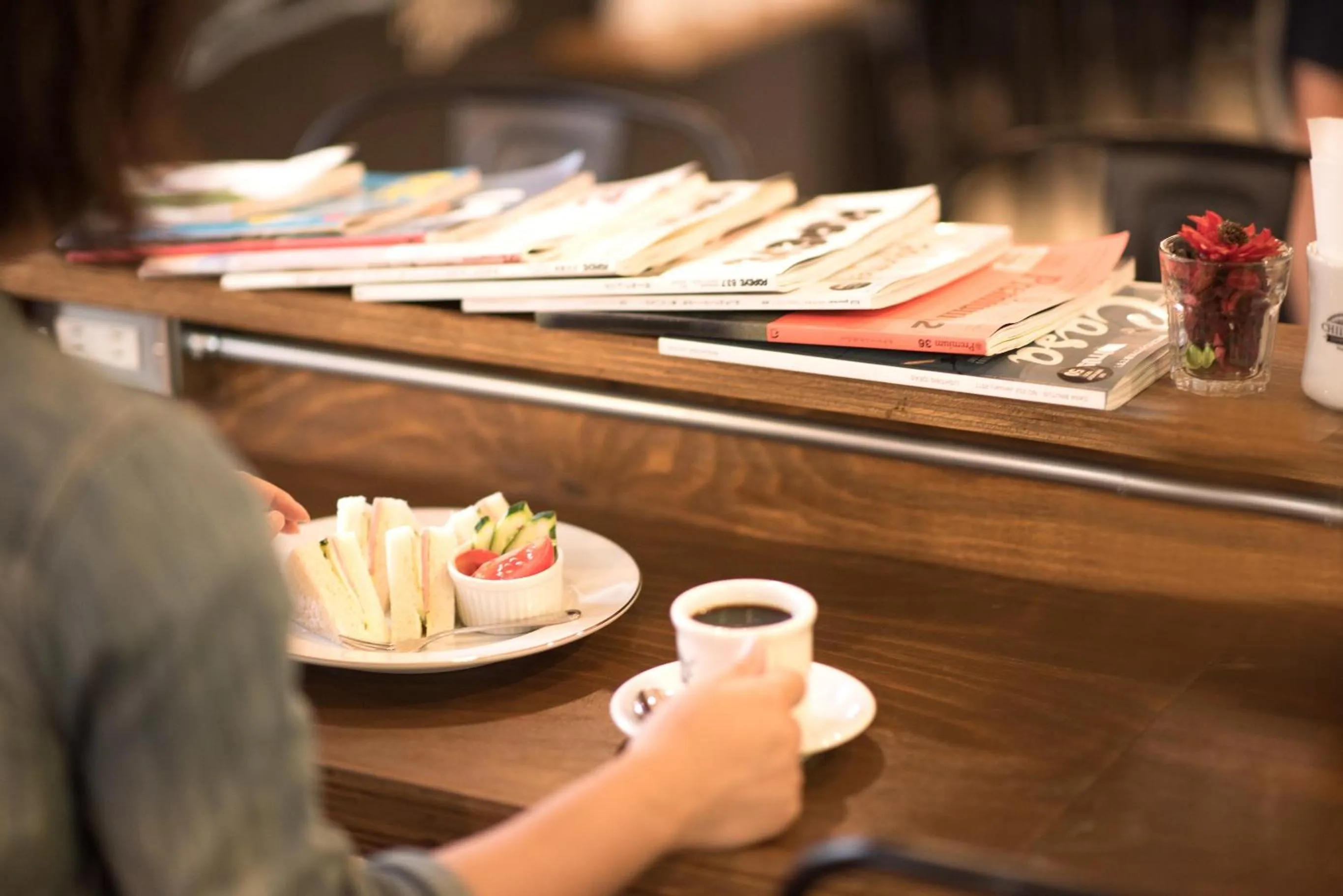 Restaurant/places to eat in Chillulu Hostel