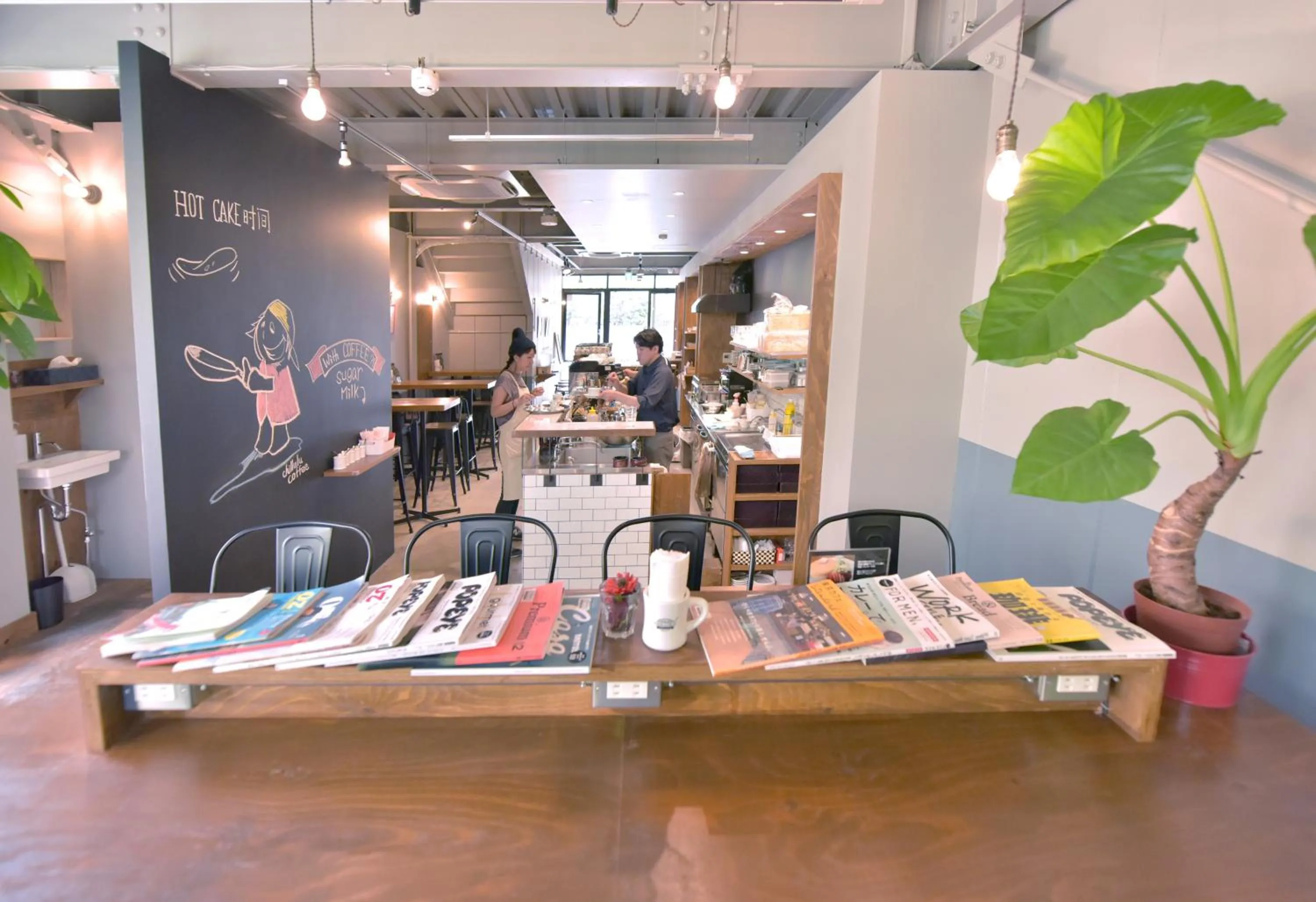 Restaurant/places to eat in Chillulu Hostel