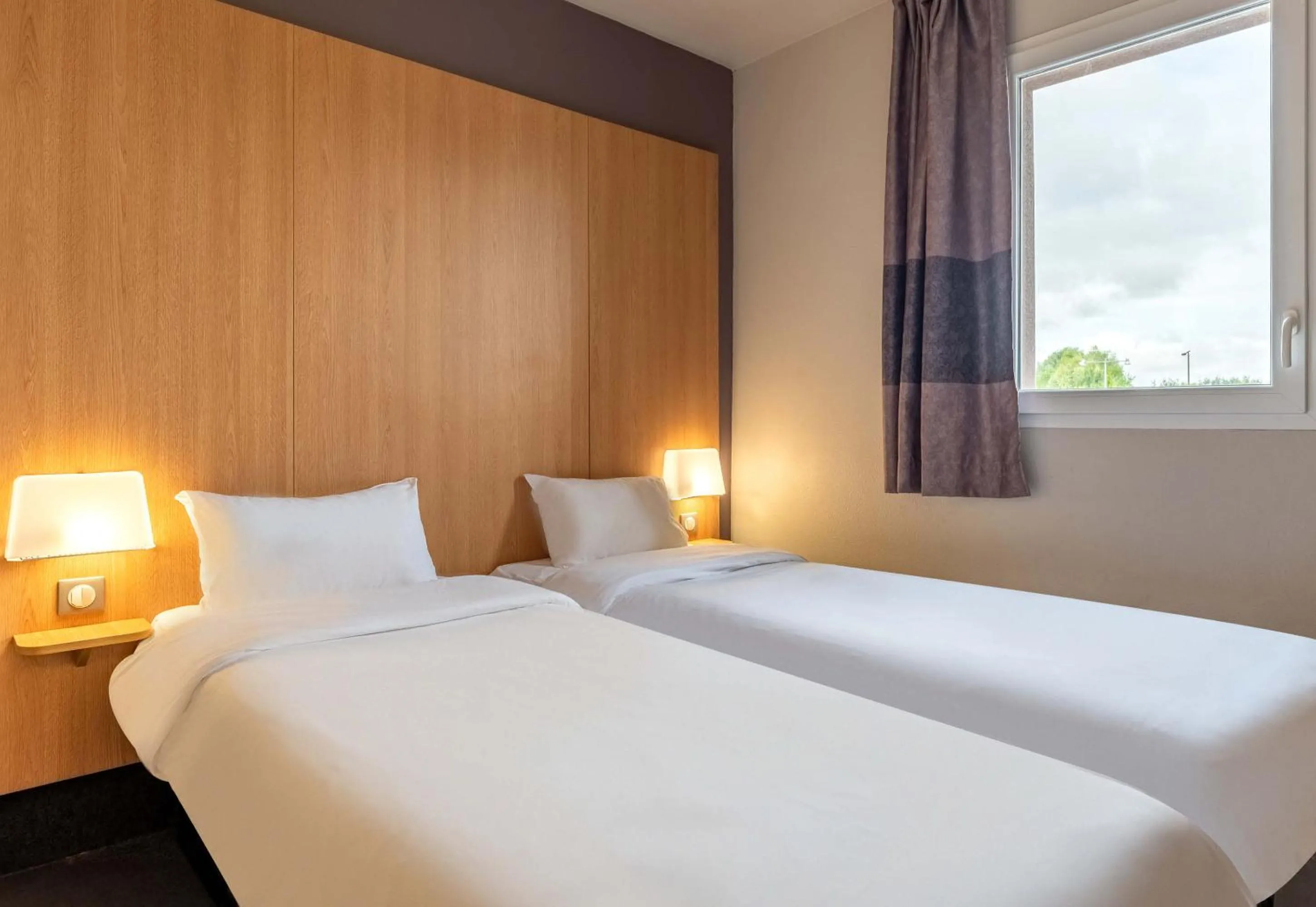 Bedroom, Bed in B&B HOTEL Yvetot