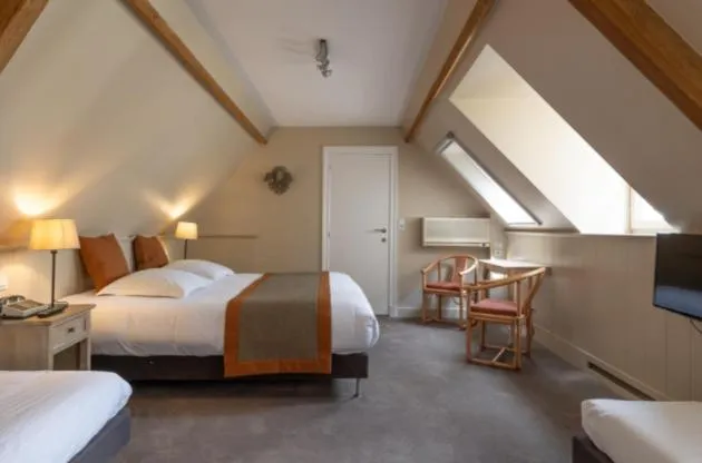 Bedroom, Bed in Hotel Ter Duinen