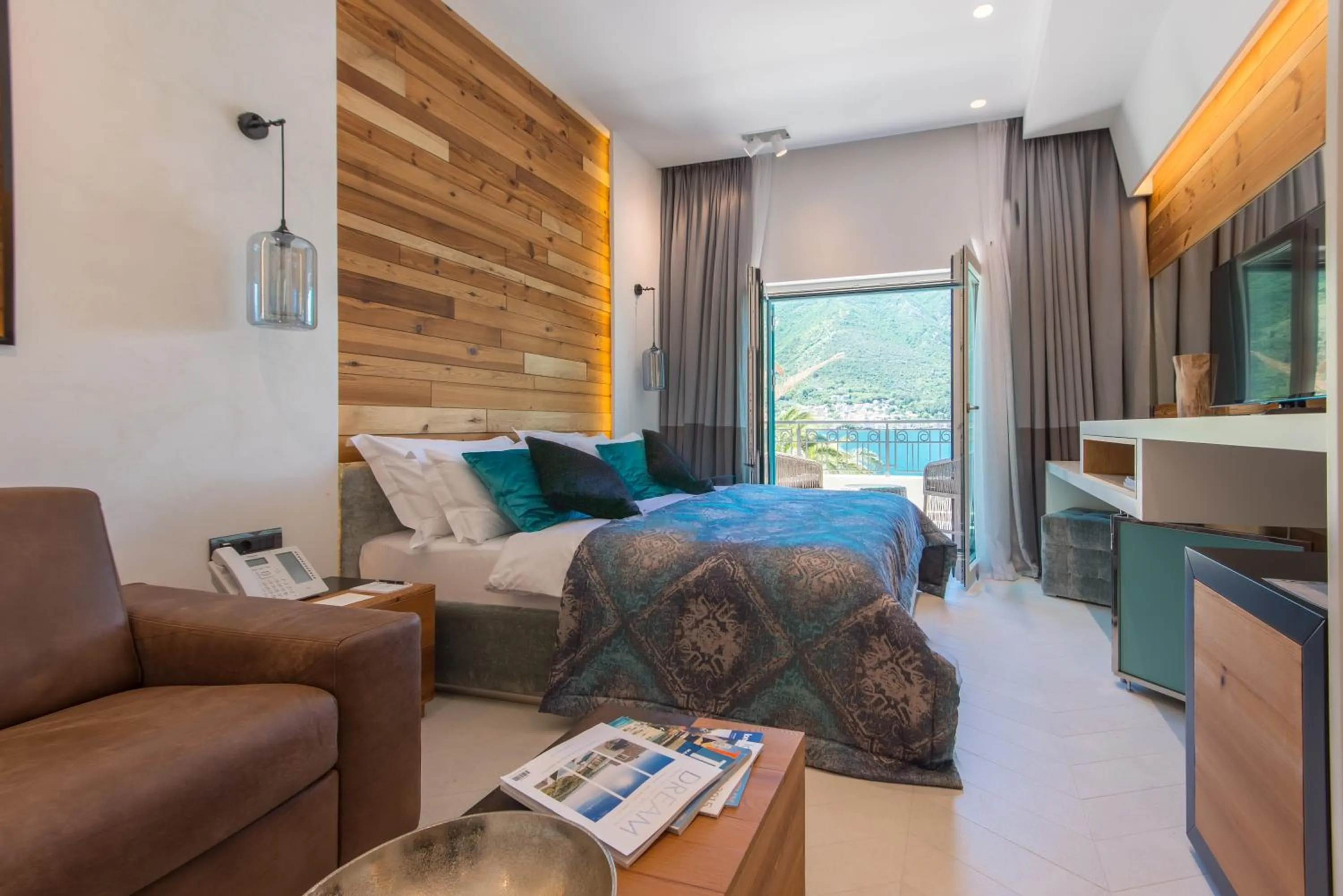 Bedroom, Bed in Hotel Forza Terra