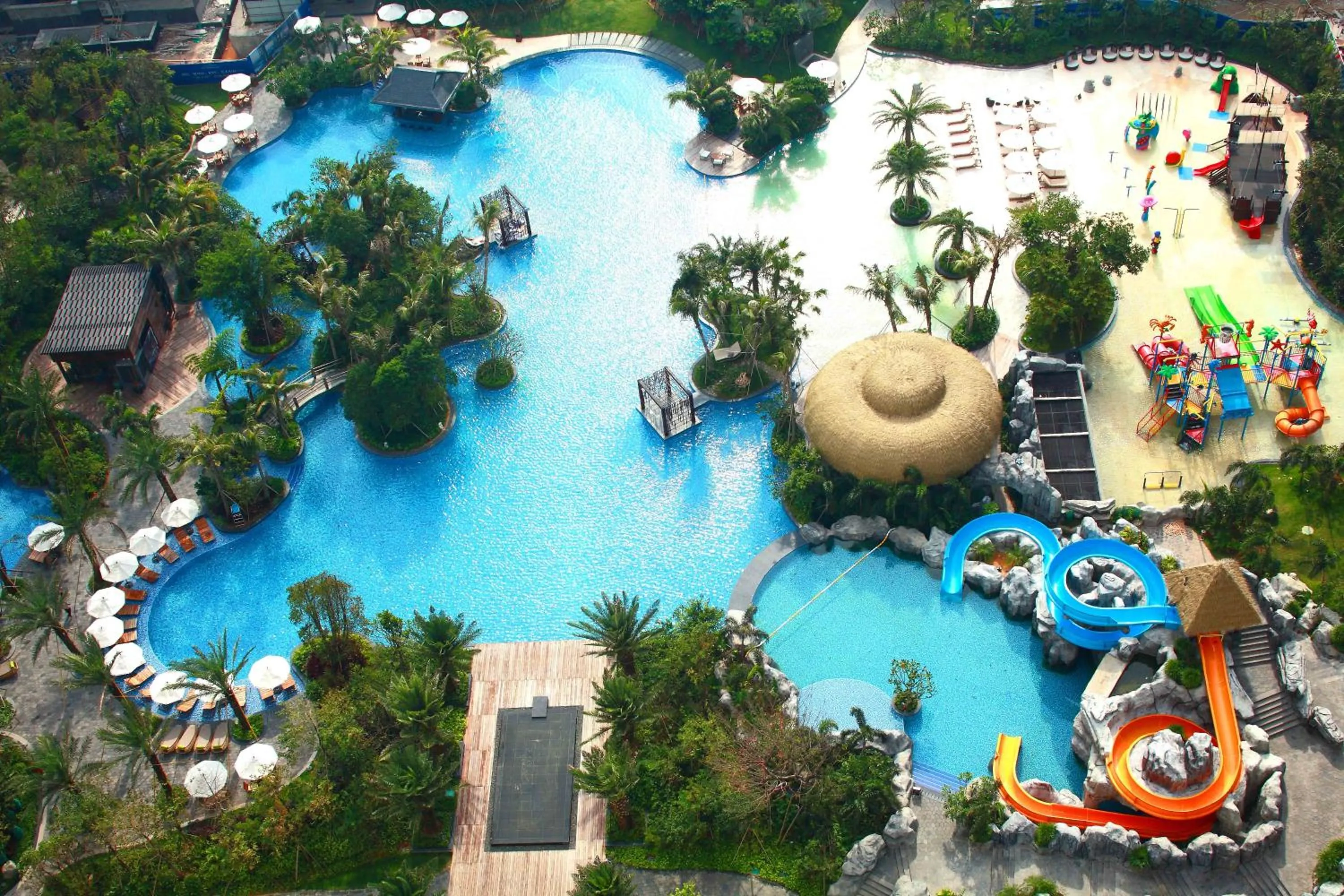 Aqua park in Howard Johnson Sandalwoods Resort Huizhou