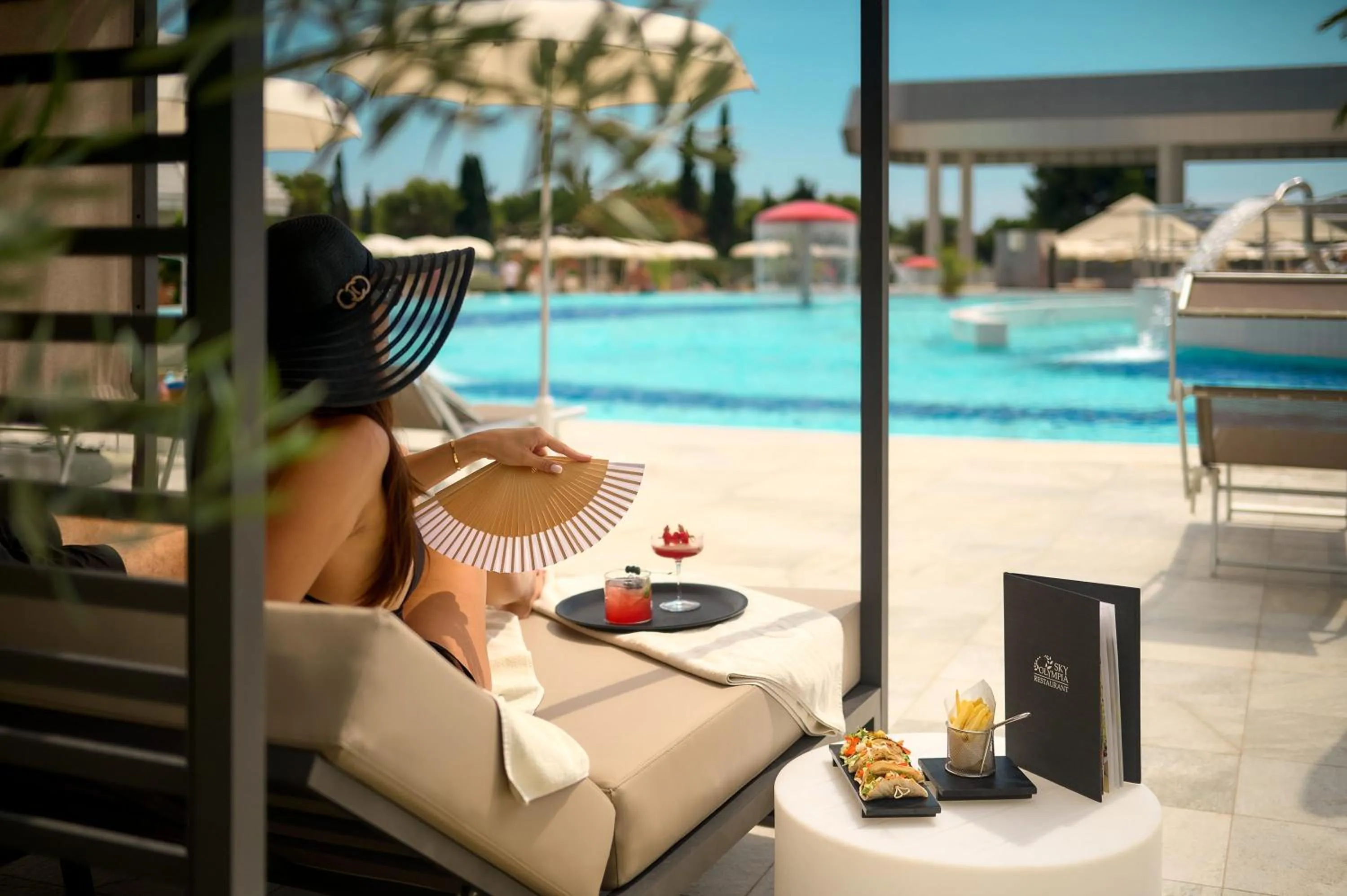 Swimming pool in Hotel Olympia Sky