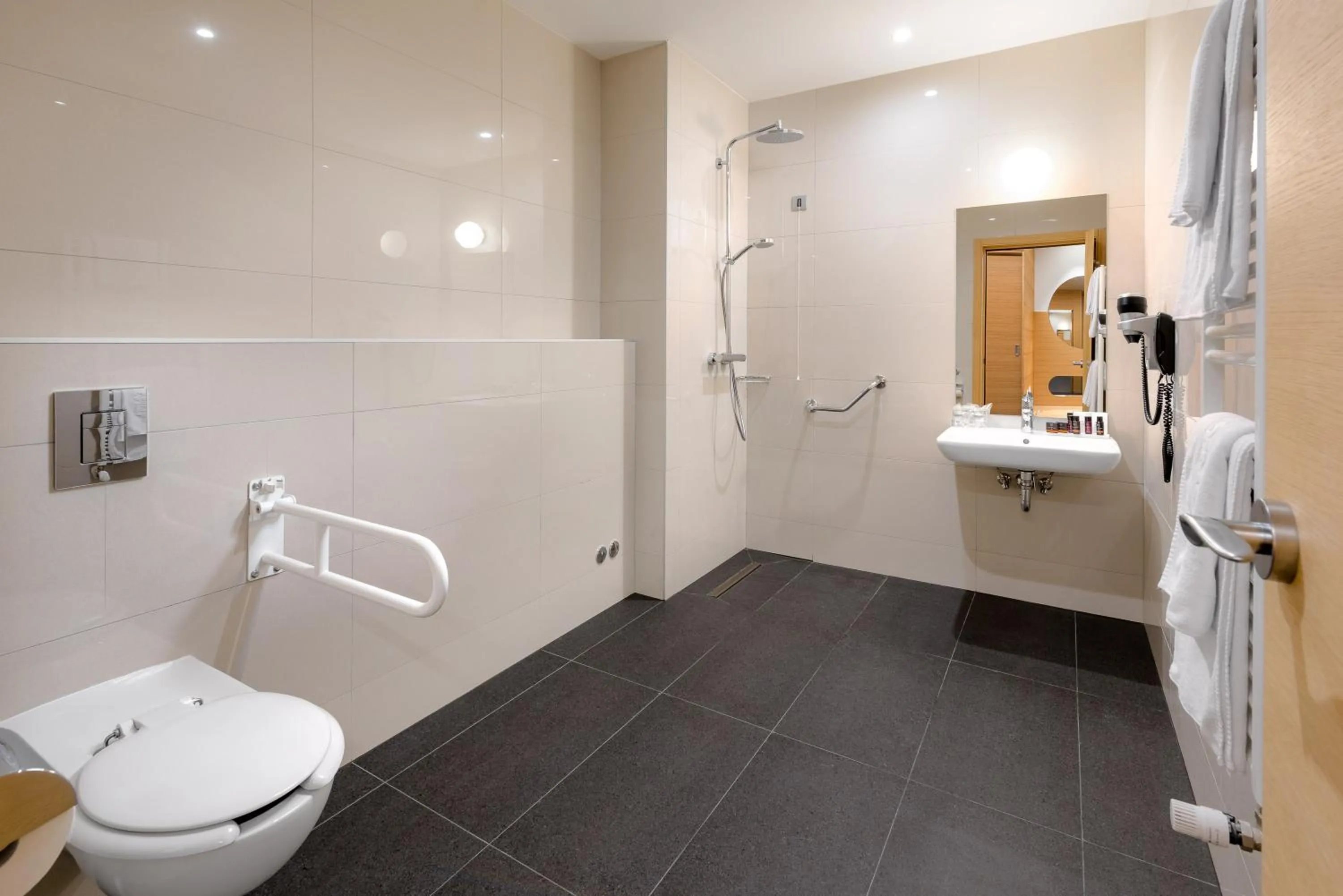 Bathroom in Hotel Olympia Sky