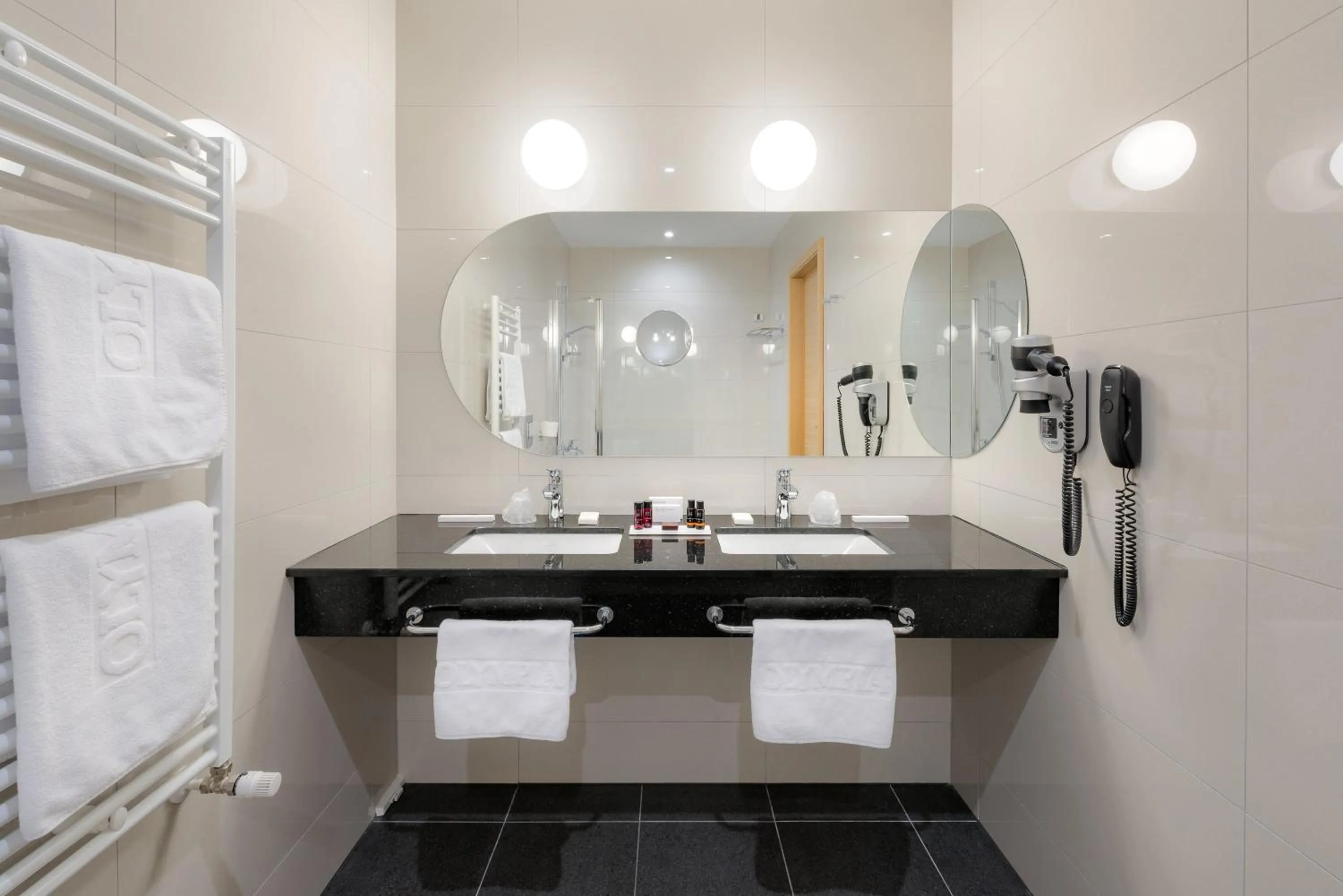 Bathroom in Hotel Olympia Sky