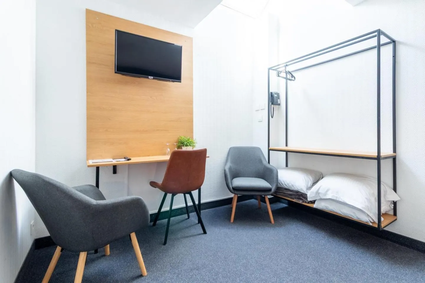 TV and multimedia in Hotel Montovani