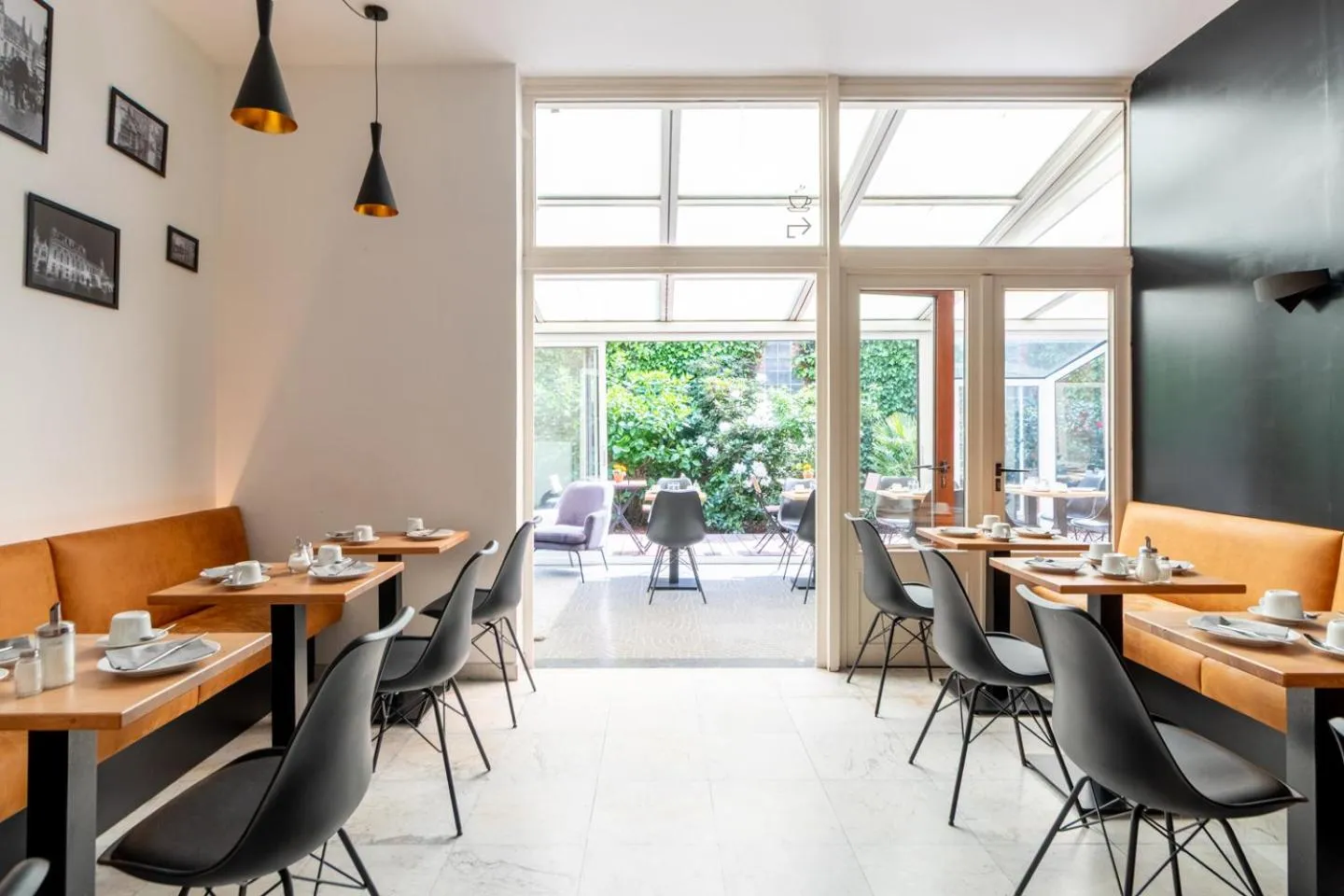 Restaurant/places to eat in Hotel Montovani