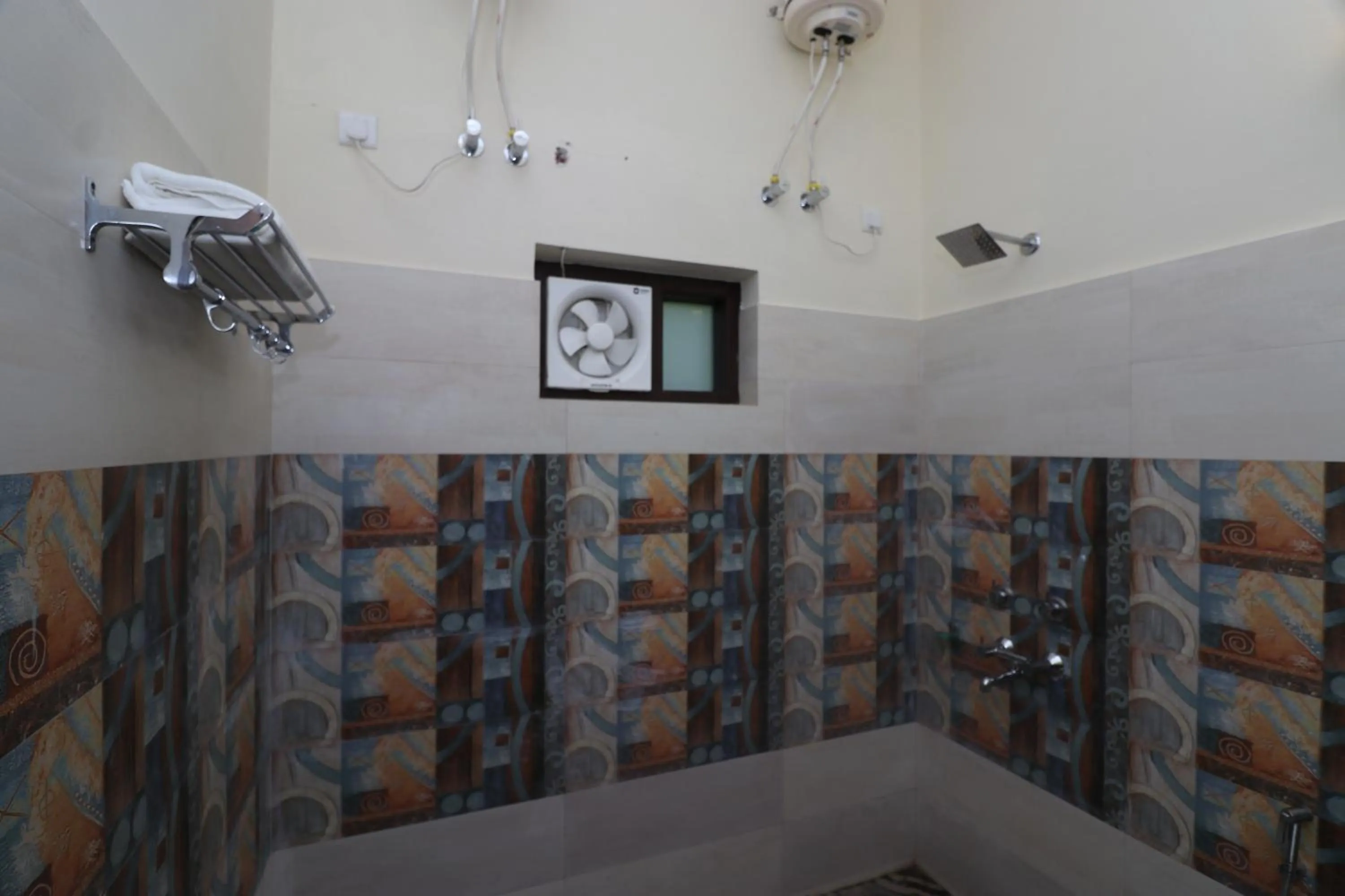 Bathroom in Corbett Comfort Lodge