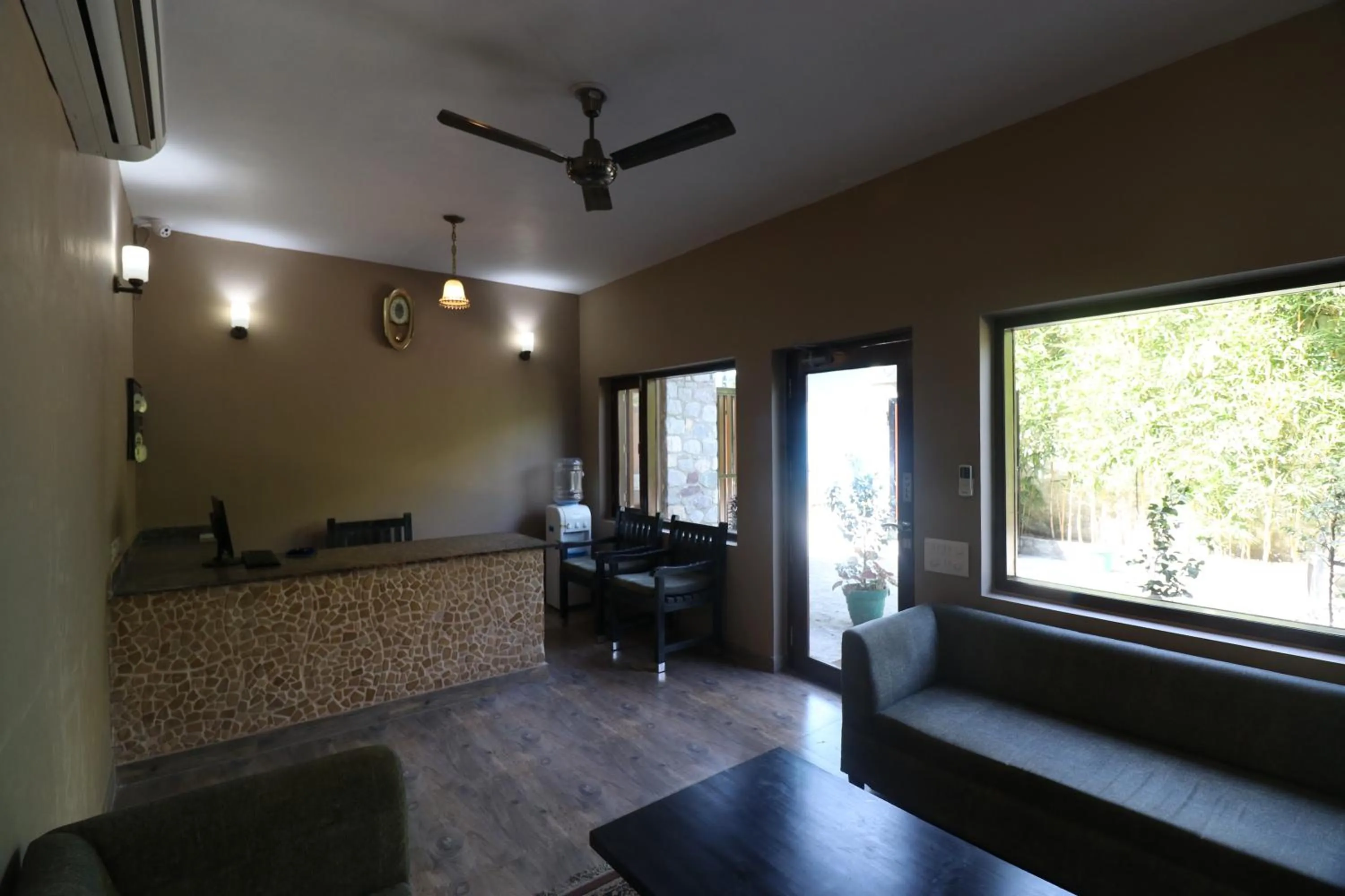 Lobby or reception in Corbett Comfort Lodge