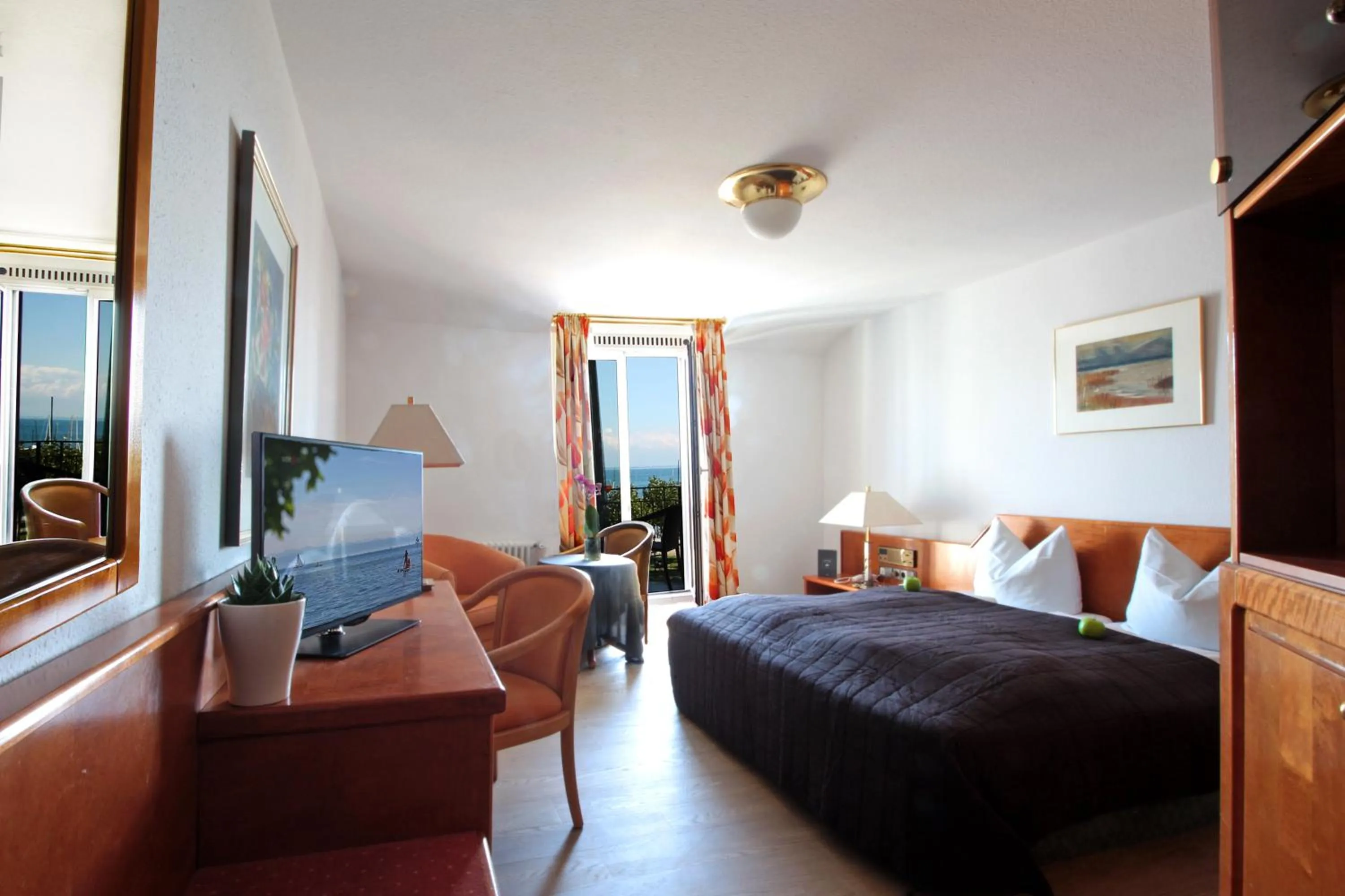 Photo of the whole room, Bed in Hotel Schiff am See