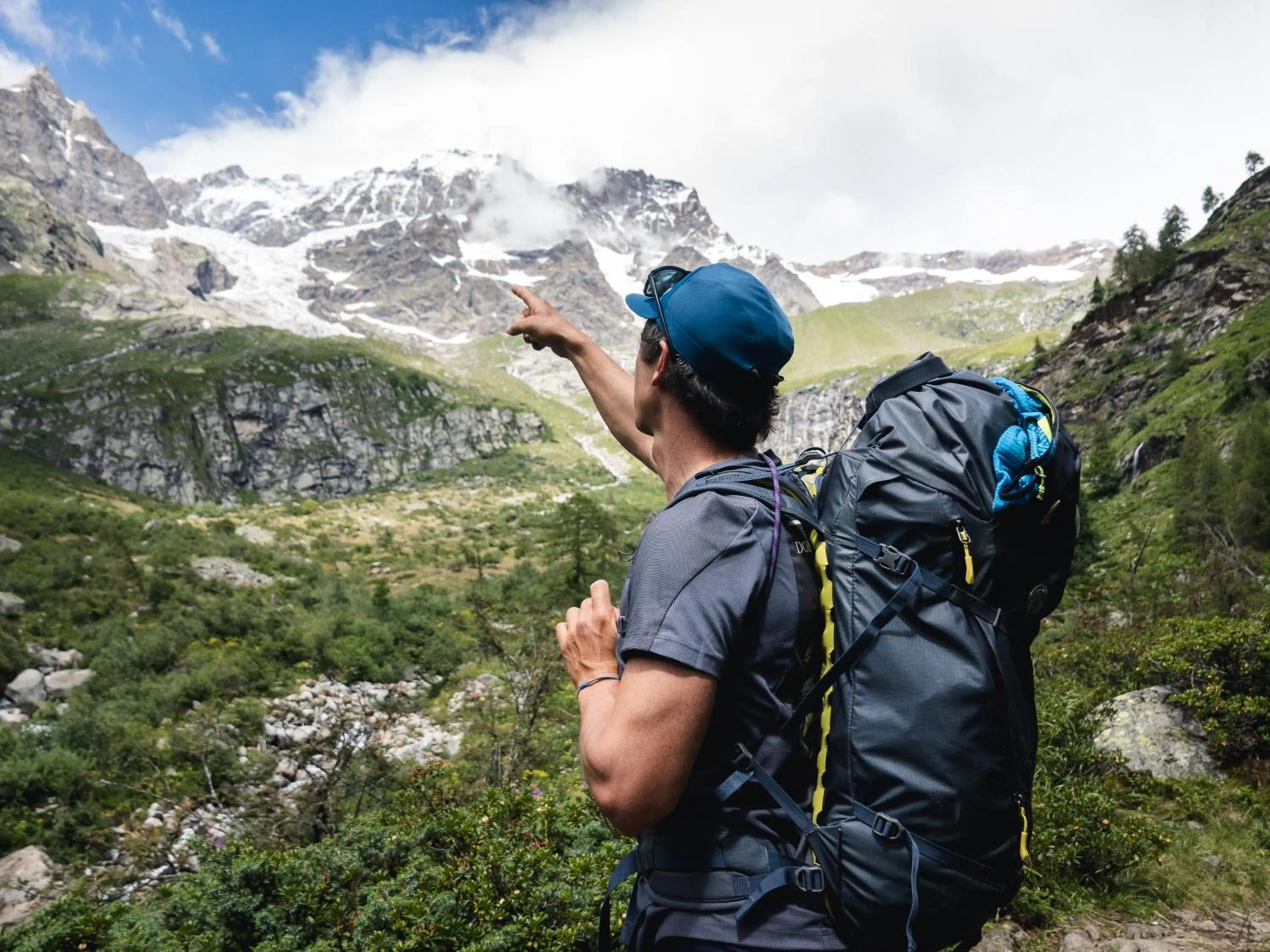 Hiking in Alagna Mountain Resort & SPA
