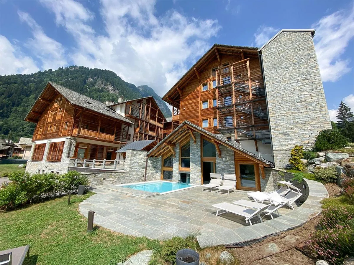 Property building in Alagna Mountain Resort & SPA
