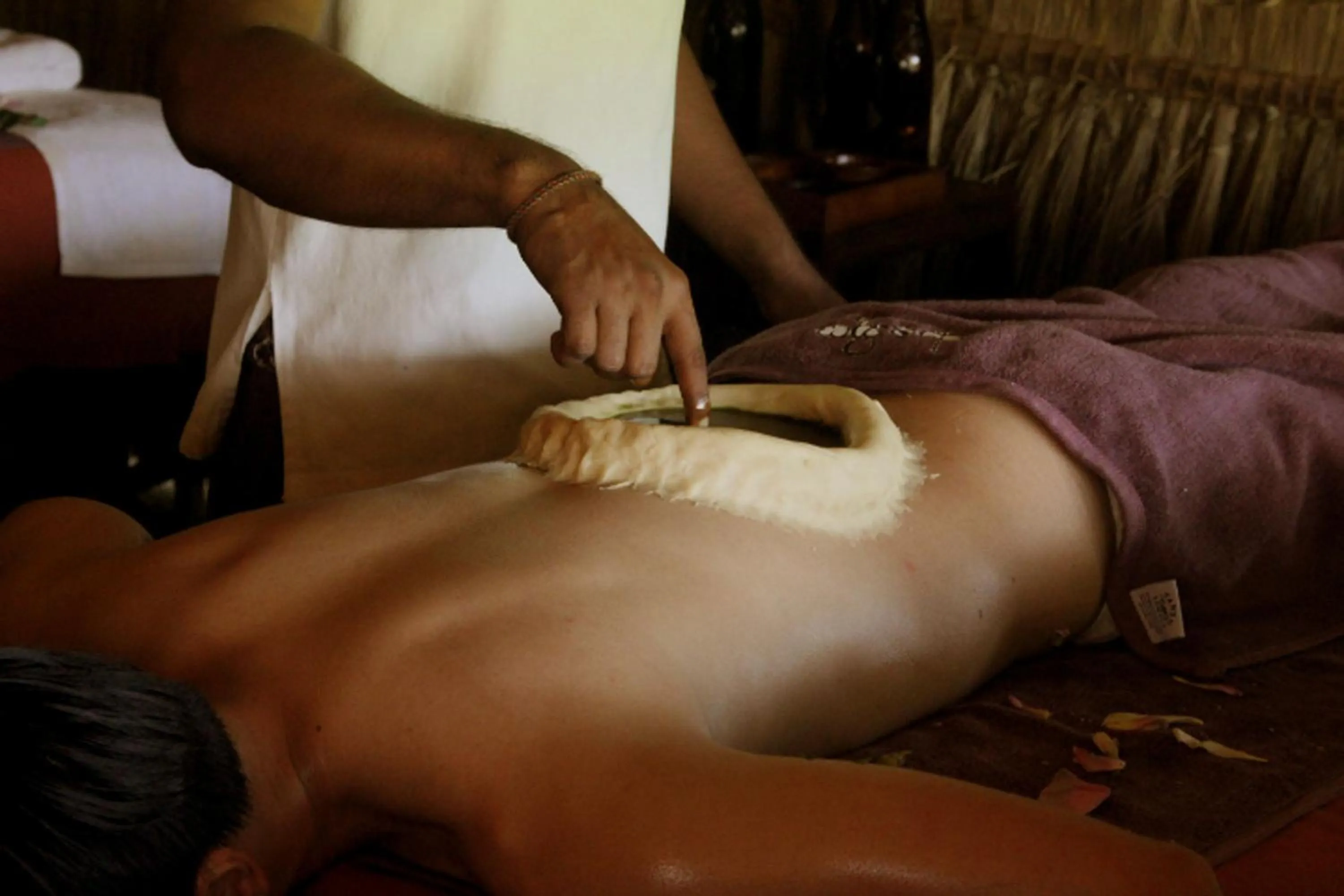 Massage in Athreya Ayurveda Ashram