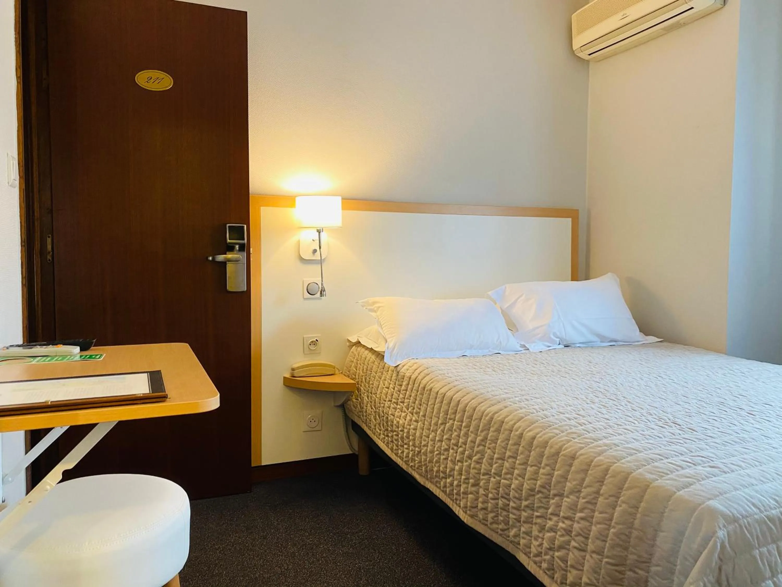 Bed in Hôtel Restaurant Atrachjata