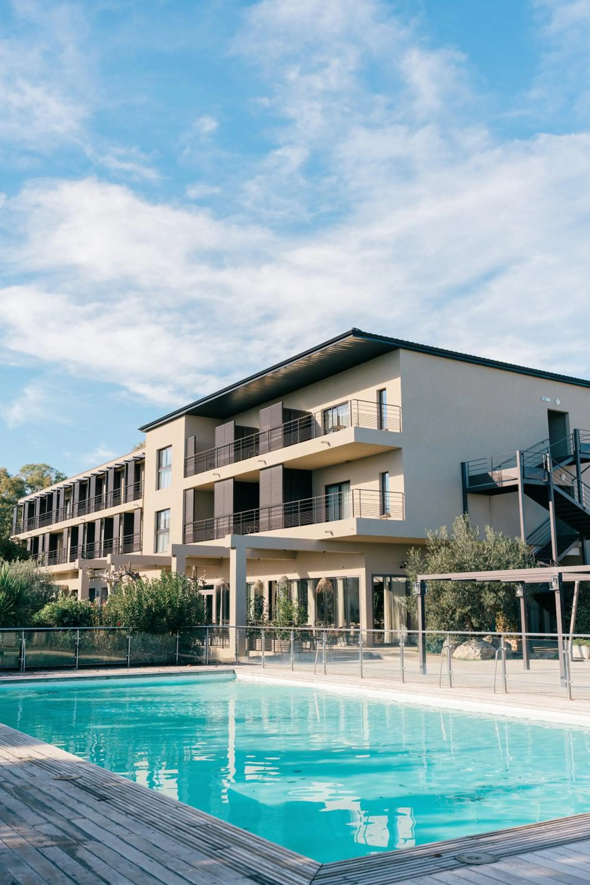 Facade/entrance in Hôtel Spa Restaurant La Madrague
