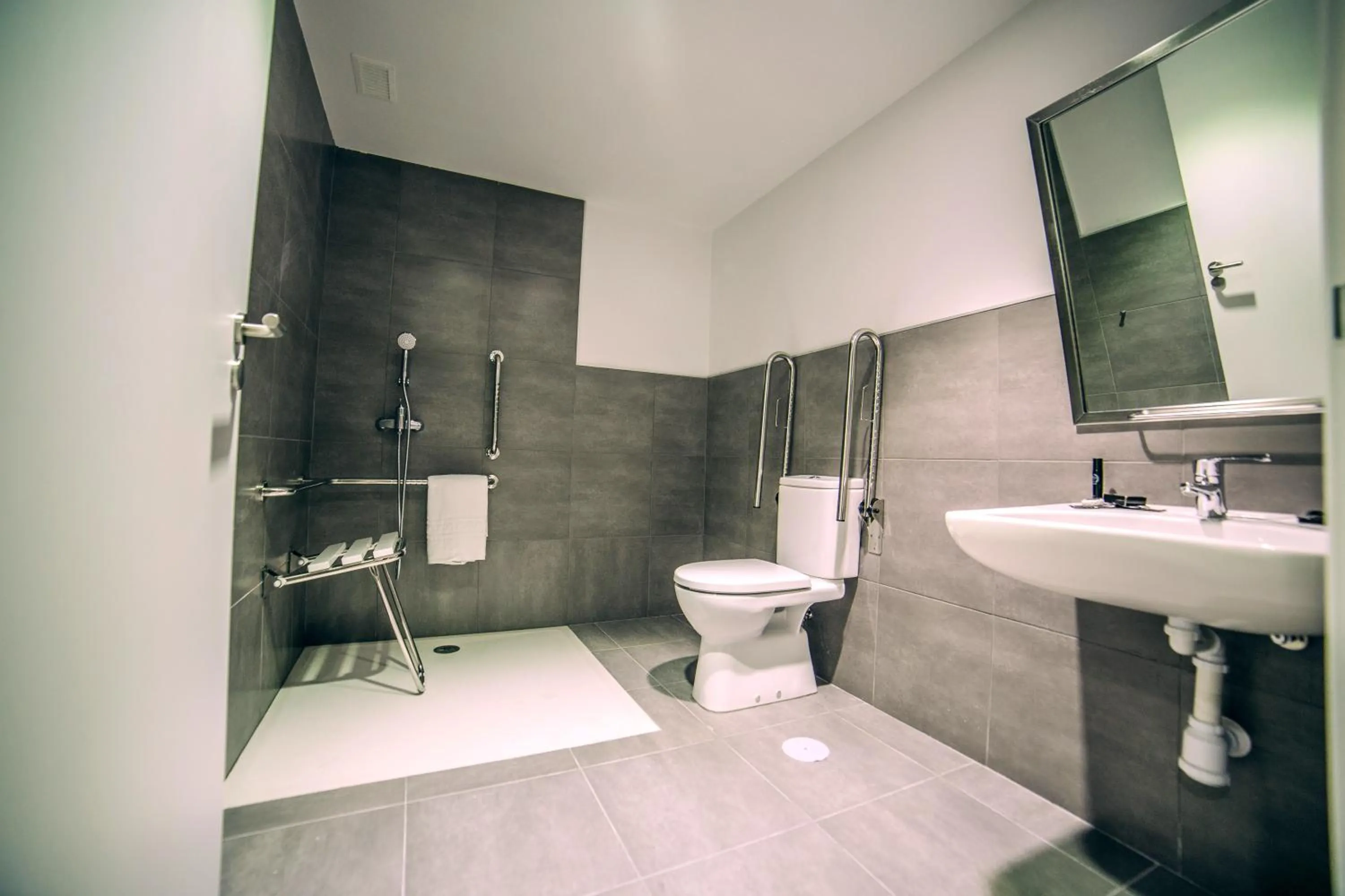 Bathroom in Mannix Urban Apartments