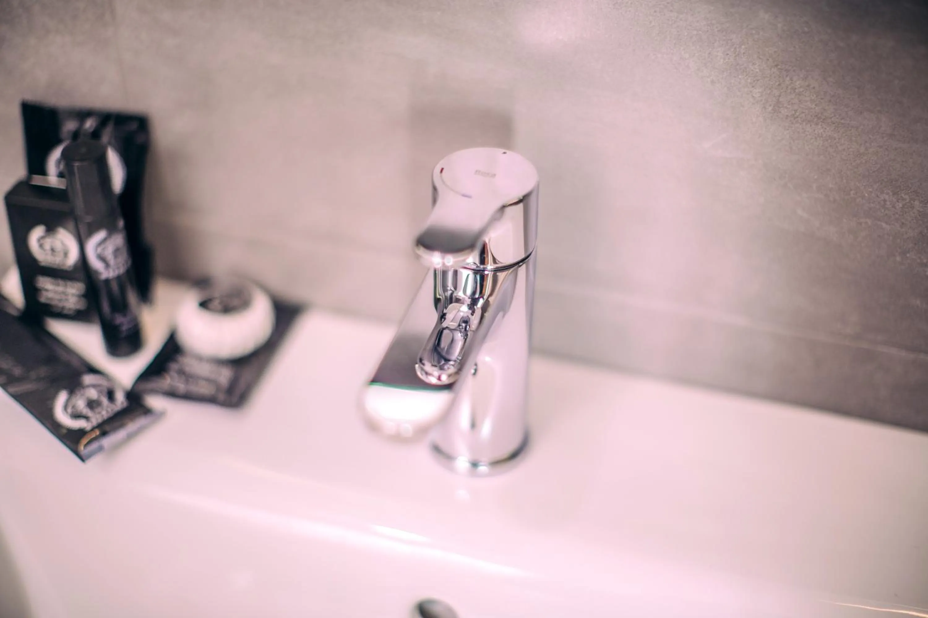 Bathroom in Mannix Urban Apartments