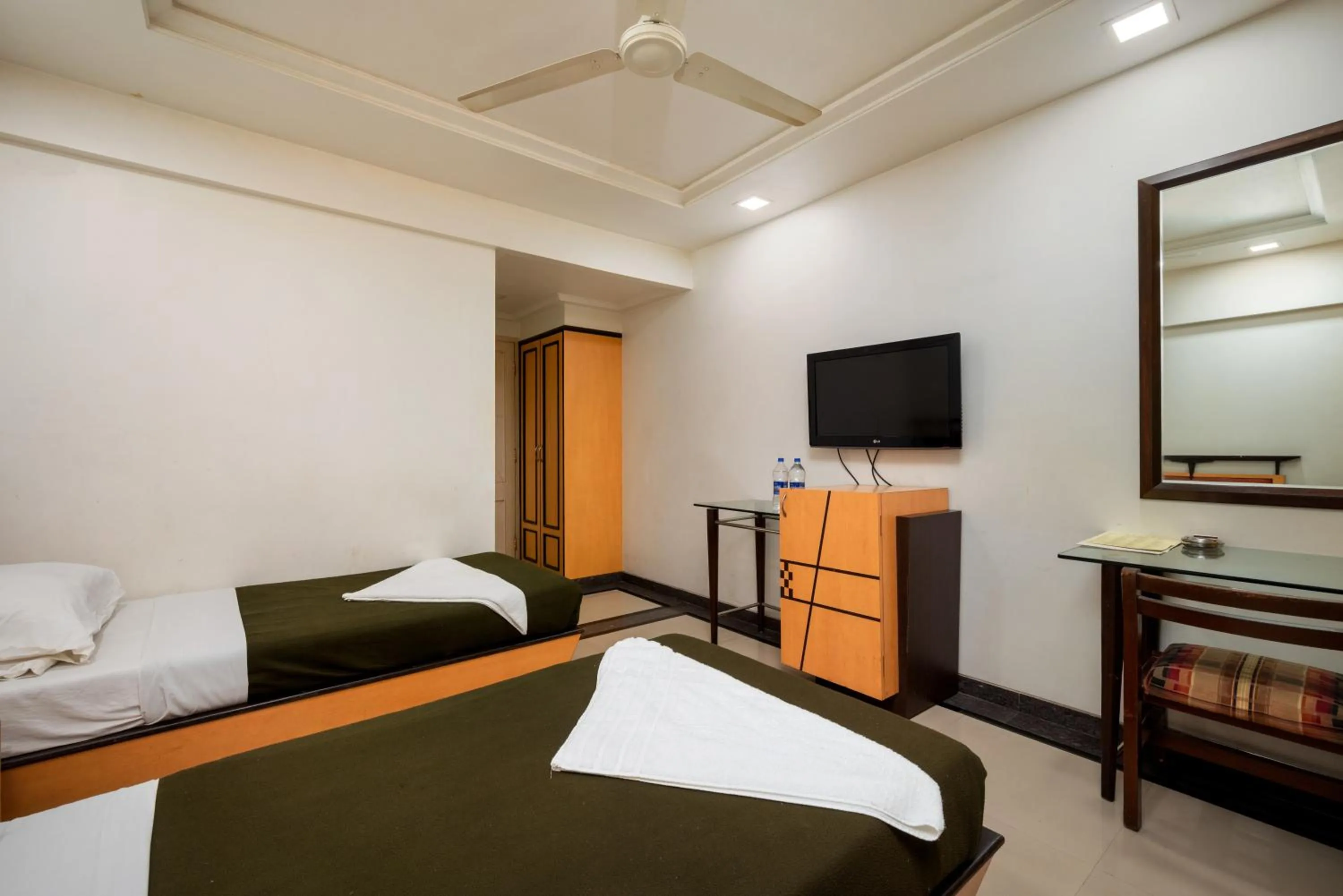 Bed in Hotel Balwas International