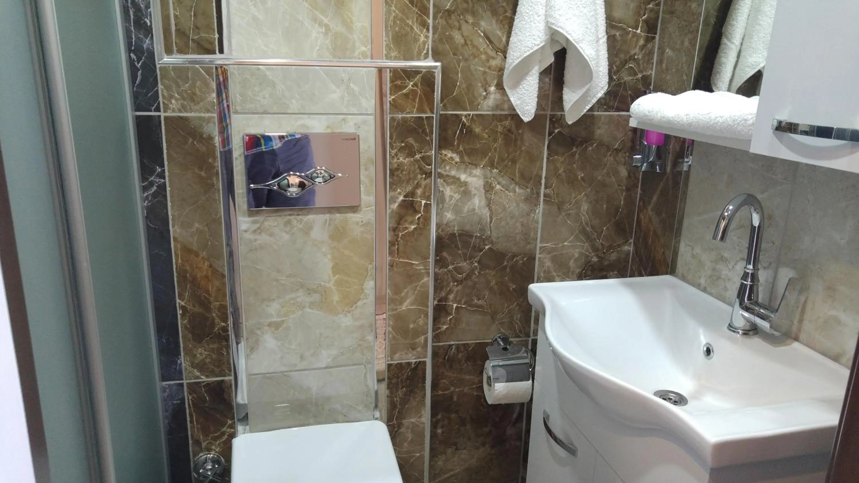 Bathroom in SunAnatolia Otel