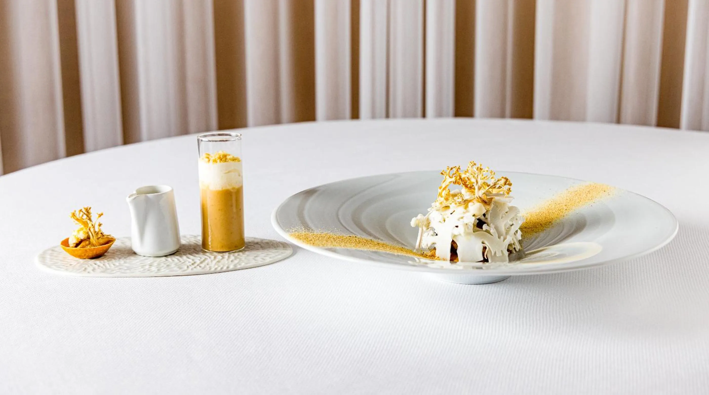 Restaurant/places to eat in Chapeau Rouge par William Frachot - Hôtel Espace Bien-être & Restaurant étoilé