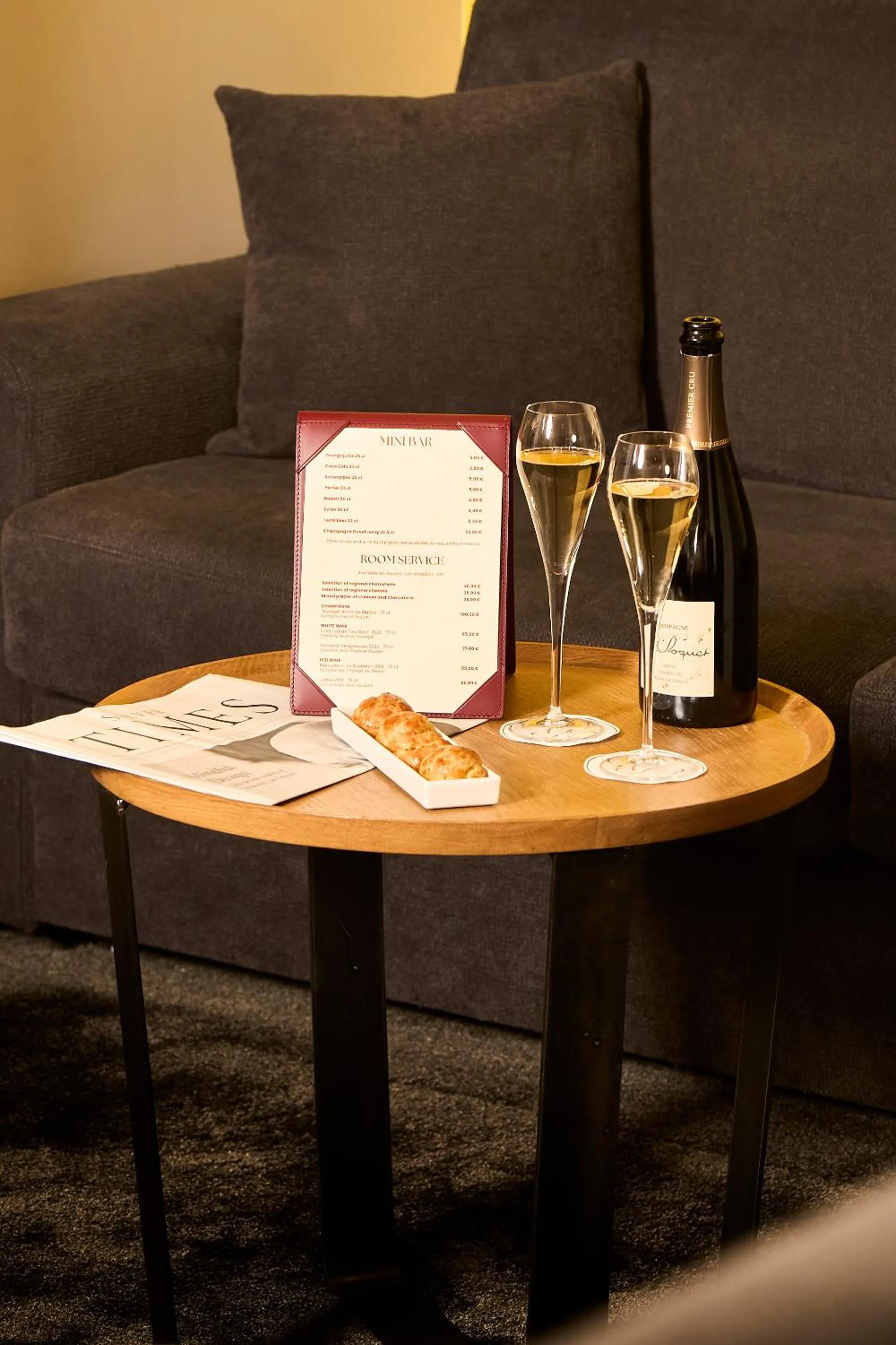 minibar in Chapeau Rouge par William Frachot - Hôtel Espace Bien-être & Restaurant étoilé