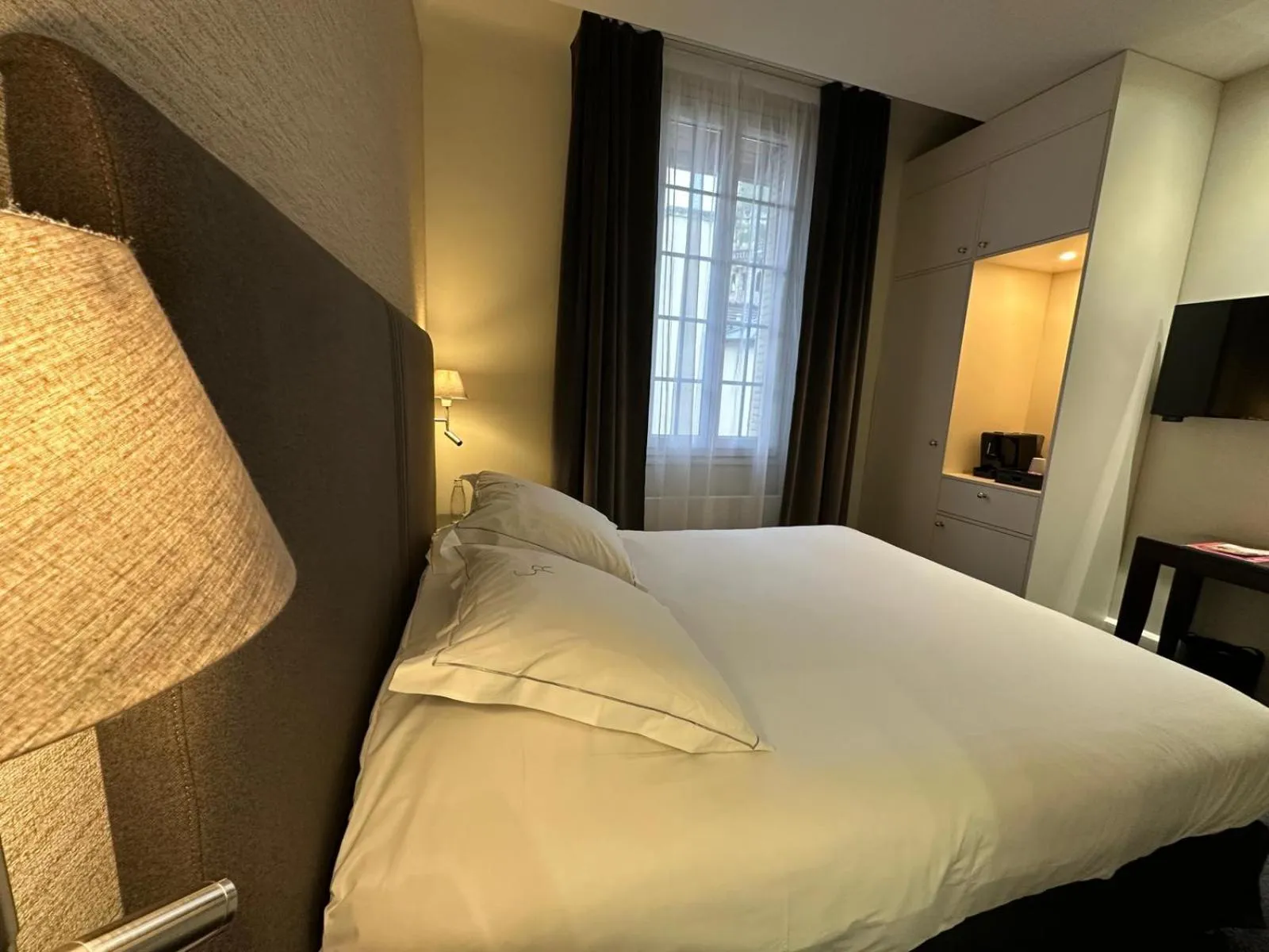 Bed in Chapeau Rouge par William Frachot - Hôtel Espace Bien-être & Restaurant étoilé