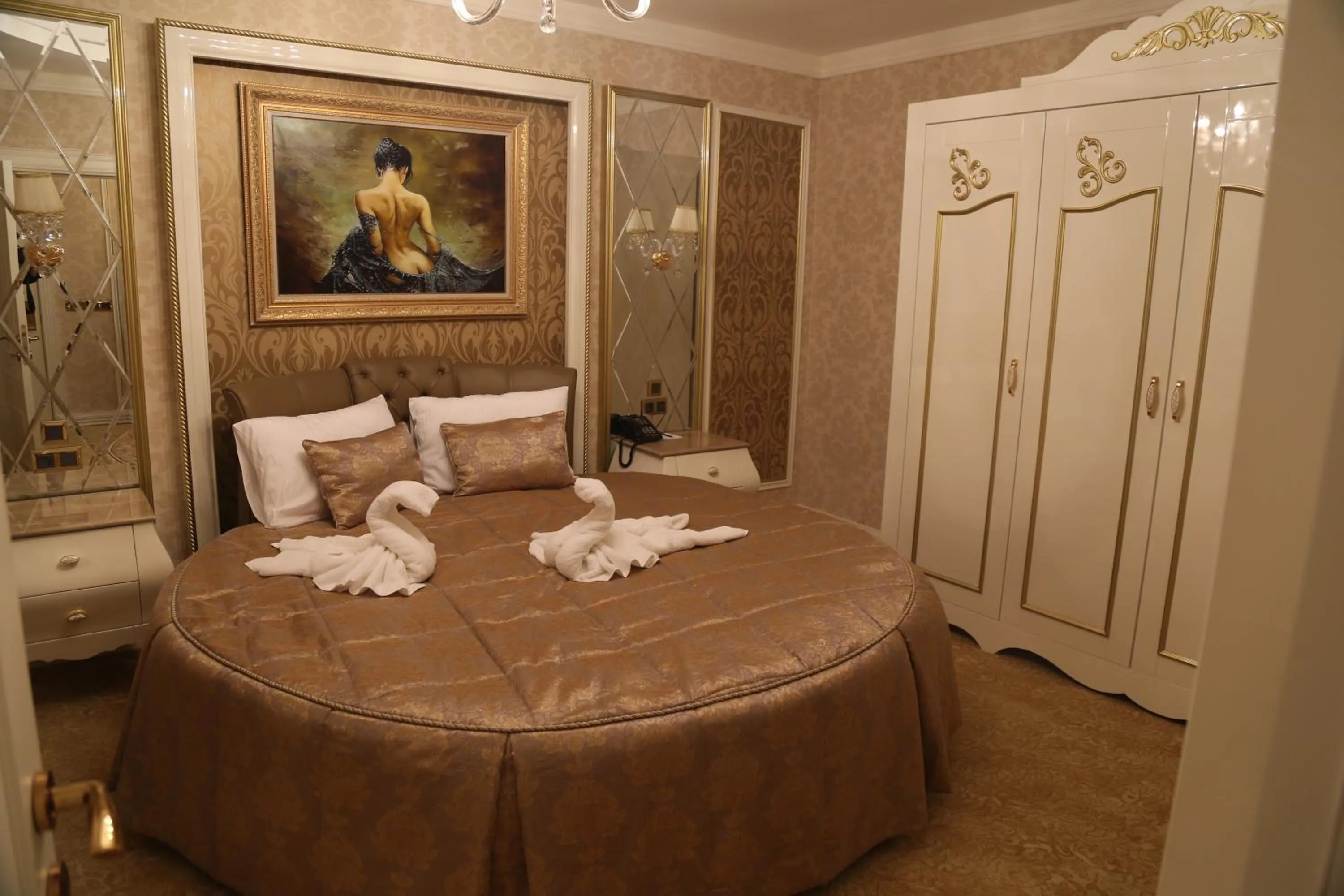 Bed in Vivaldi Park Hotel