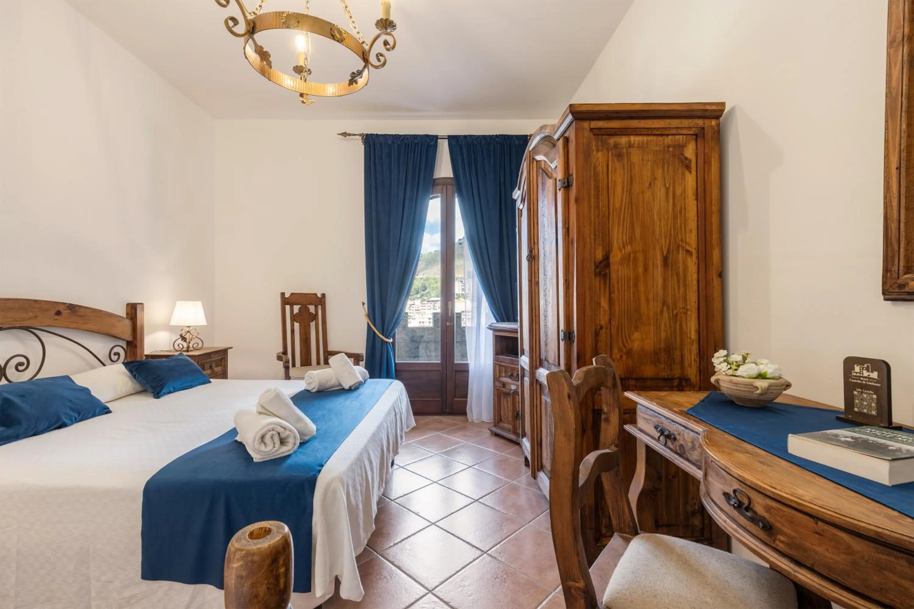 Bed in Hotel Castello di Giuliano