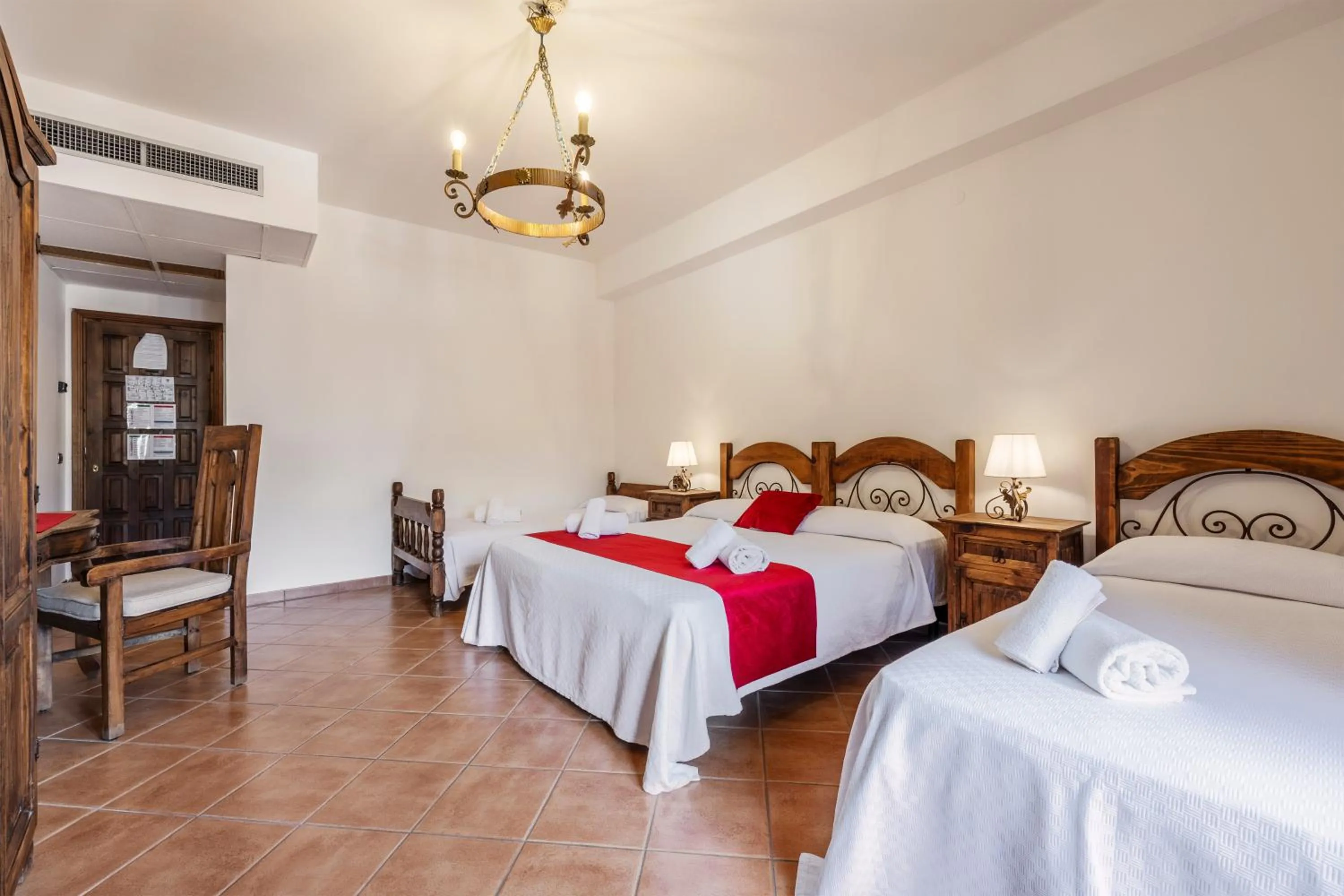 Bed in Hotel Castello di Giuliano