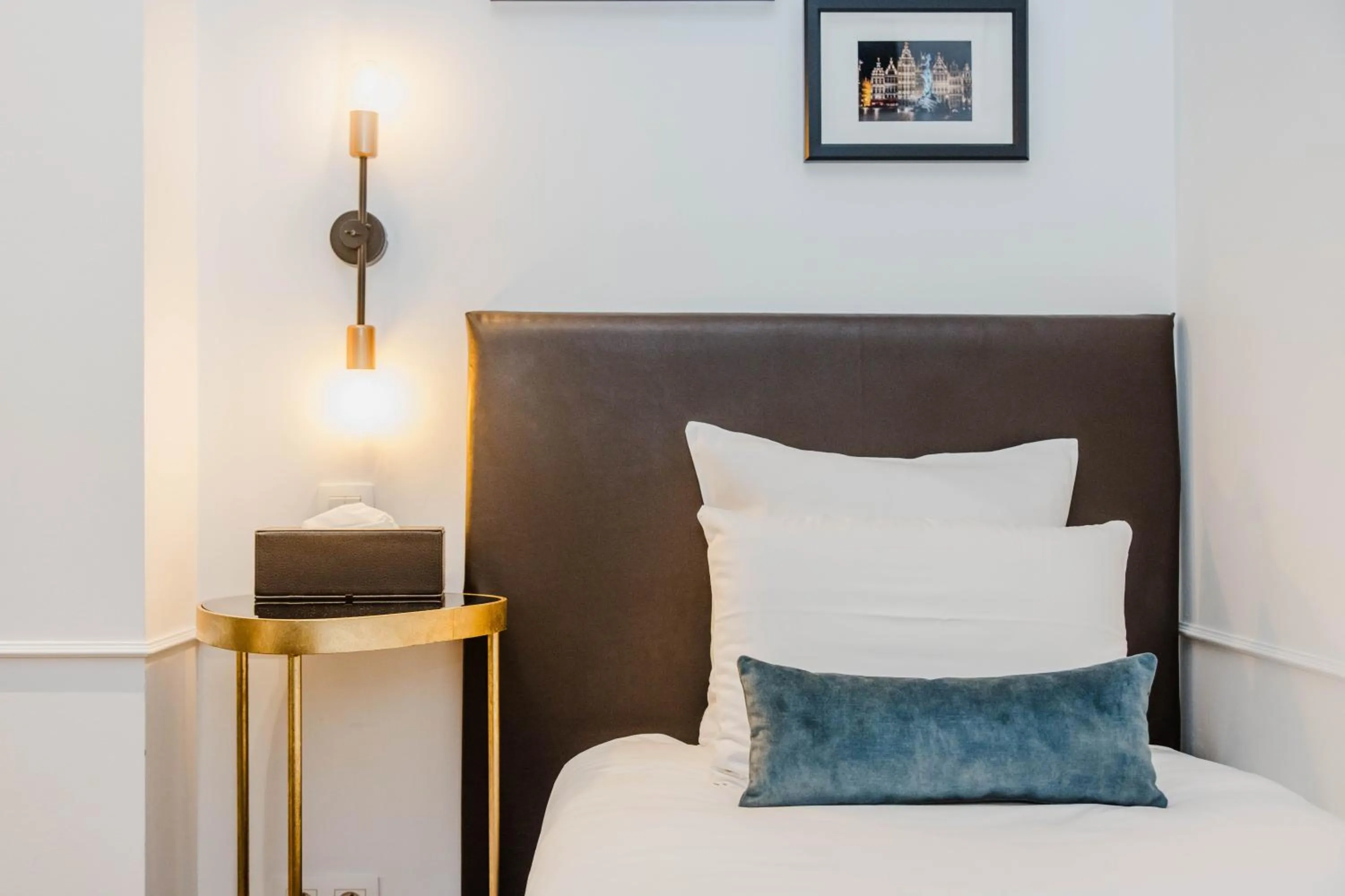 Bedroom, Bed in Boutique hotel Maison Emile