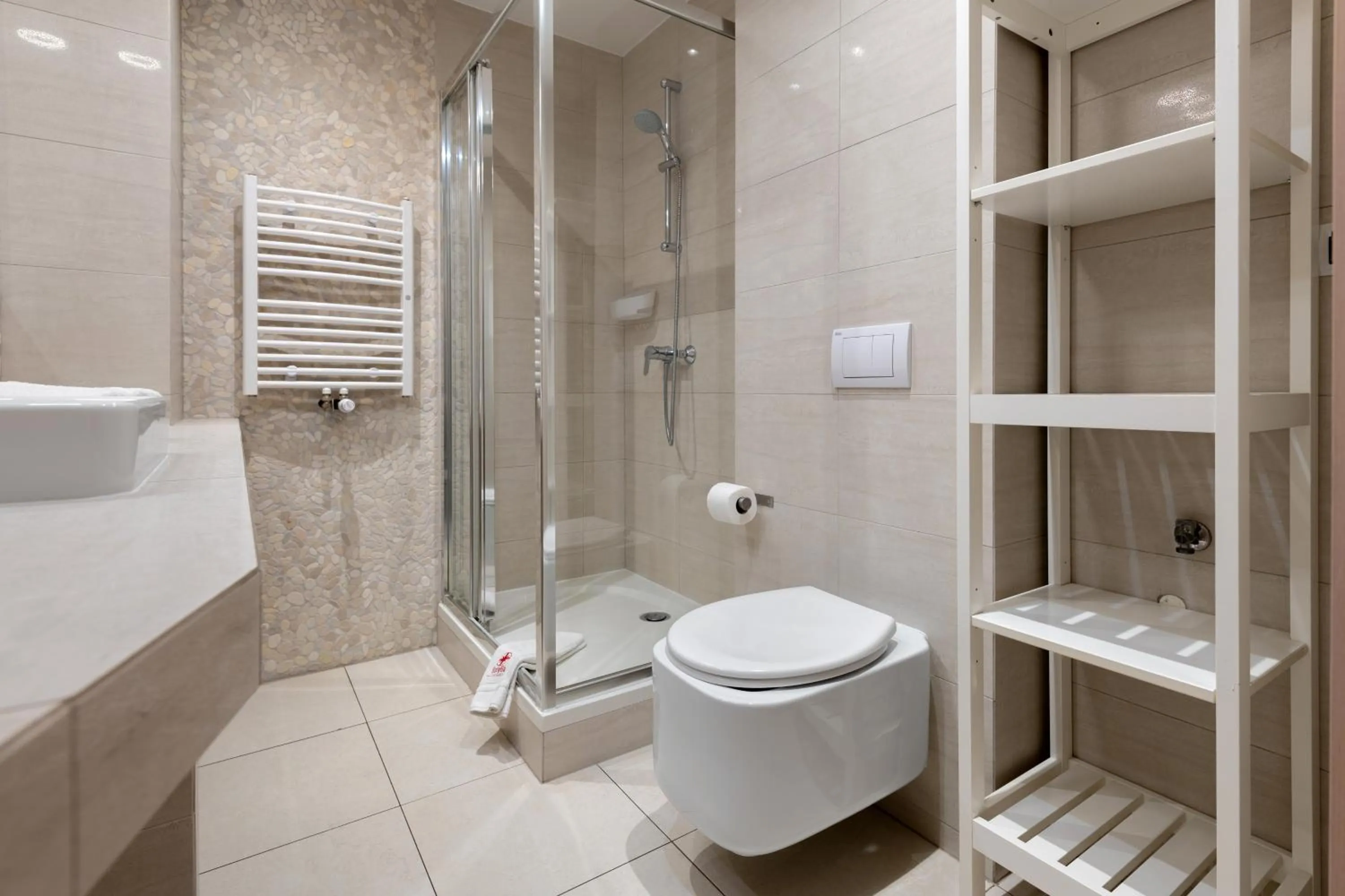 Shower in Bory6a Apartamenty & Free Parking