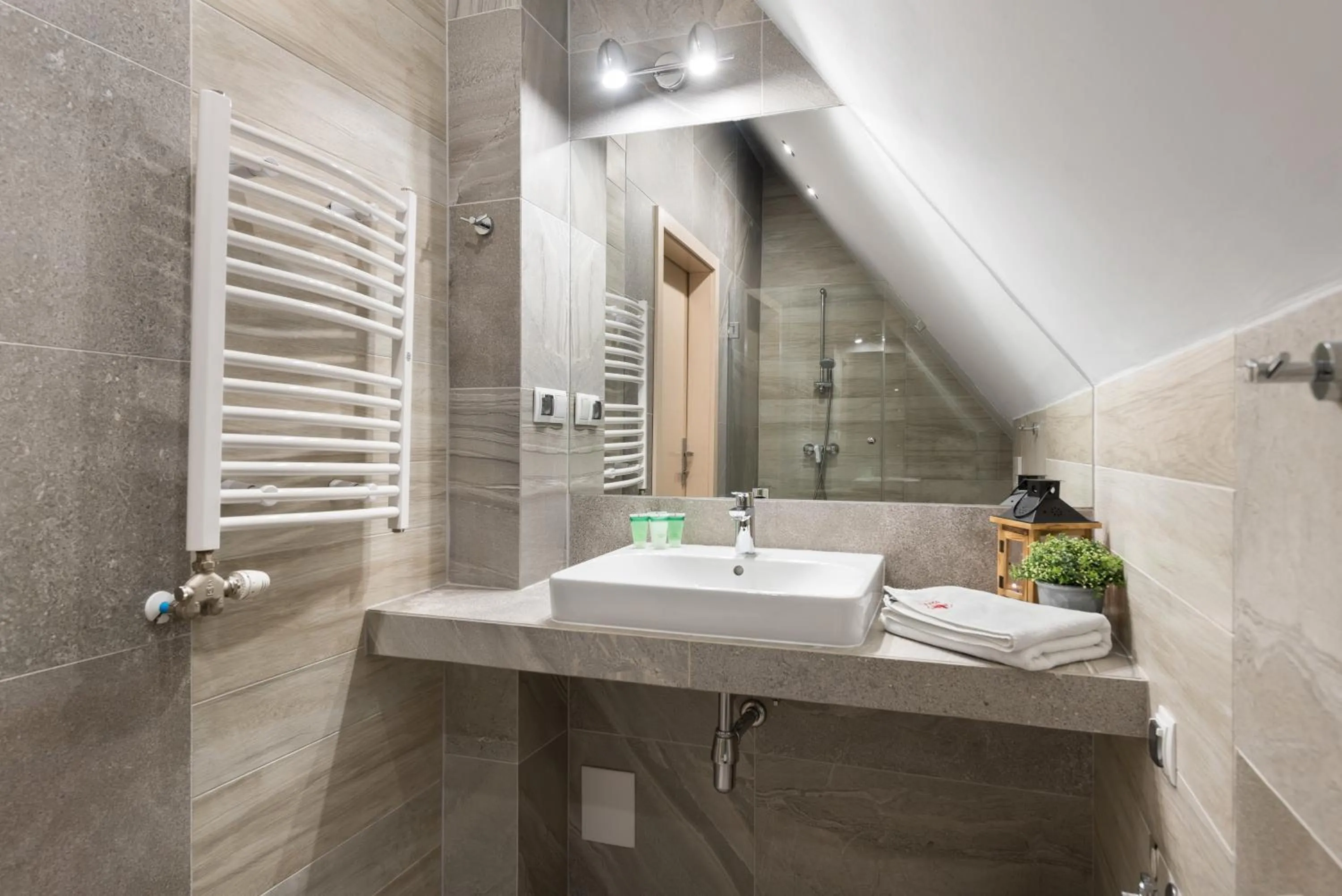 Bathroom in Bory6a Apartamenty & Free Parking